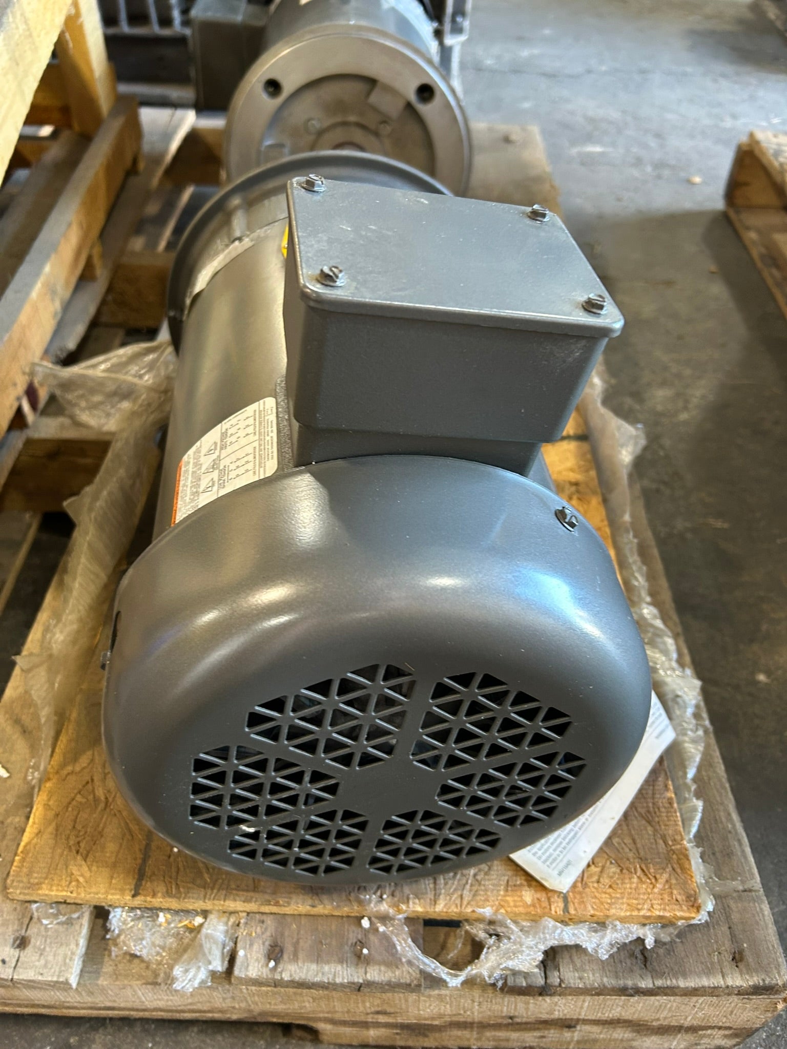 Baldor Reliance VM3615T 5HP 3PH TEFC Industrial Electric Motor 208-230/460V