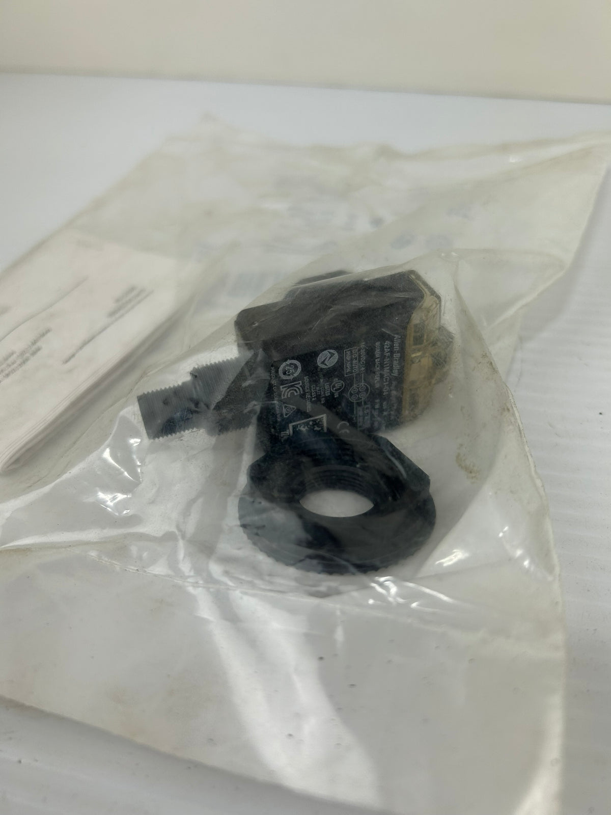 Allen Bradley 42AF-N1MAC1-D4 RightSight M30 Photoelectric Sensor 800mm 4-Pin M12