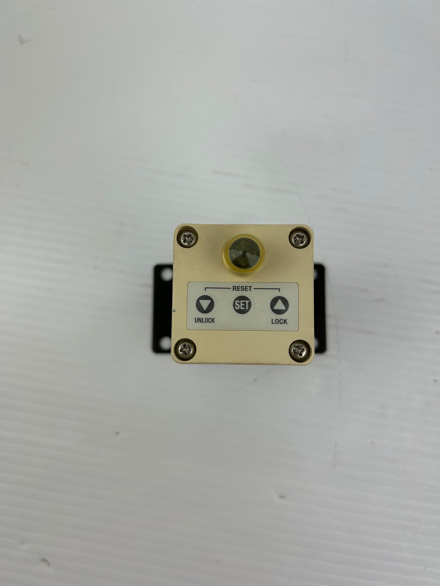 SMC ITV2011-212BS E/P Regulator Input 0-5VDC Output 0.005-0.1MPa