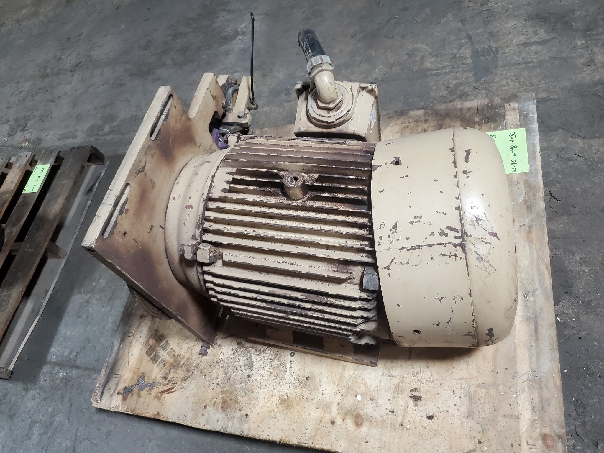 Leeson 150085-60 Motor 60HP 1770RPM 3PH 364TC with Belt Drive Clutch Assembly