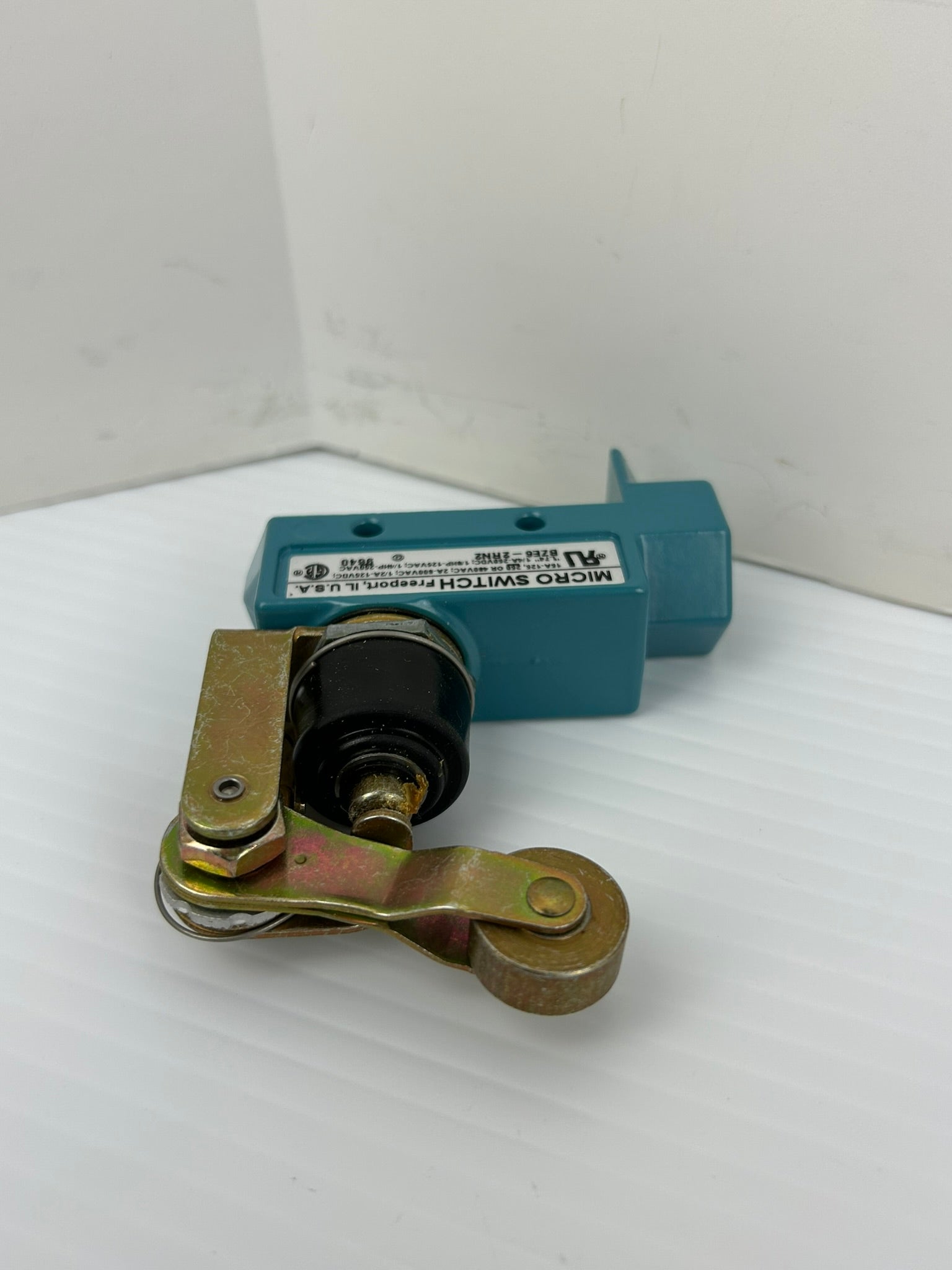 Honeywell BZE6-2RN2 Micro Switch