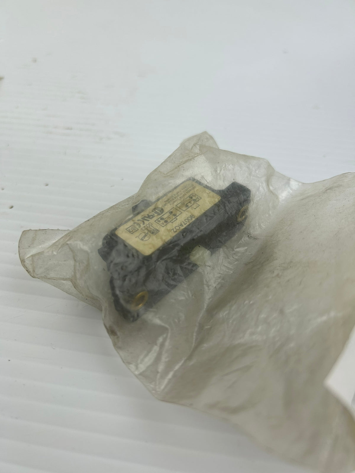 Square D 9007TAO2 Limit Switch Contact Block Electrical Component - Lot of 3