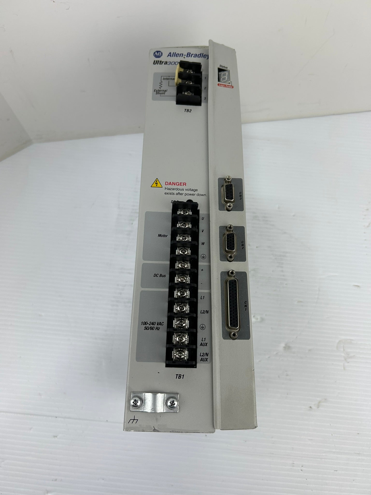 Allen Bradley 2098-DSD-030 Amplifier Drive Ultra 3000 Series B 1 PH