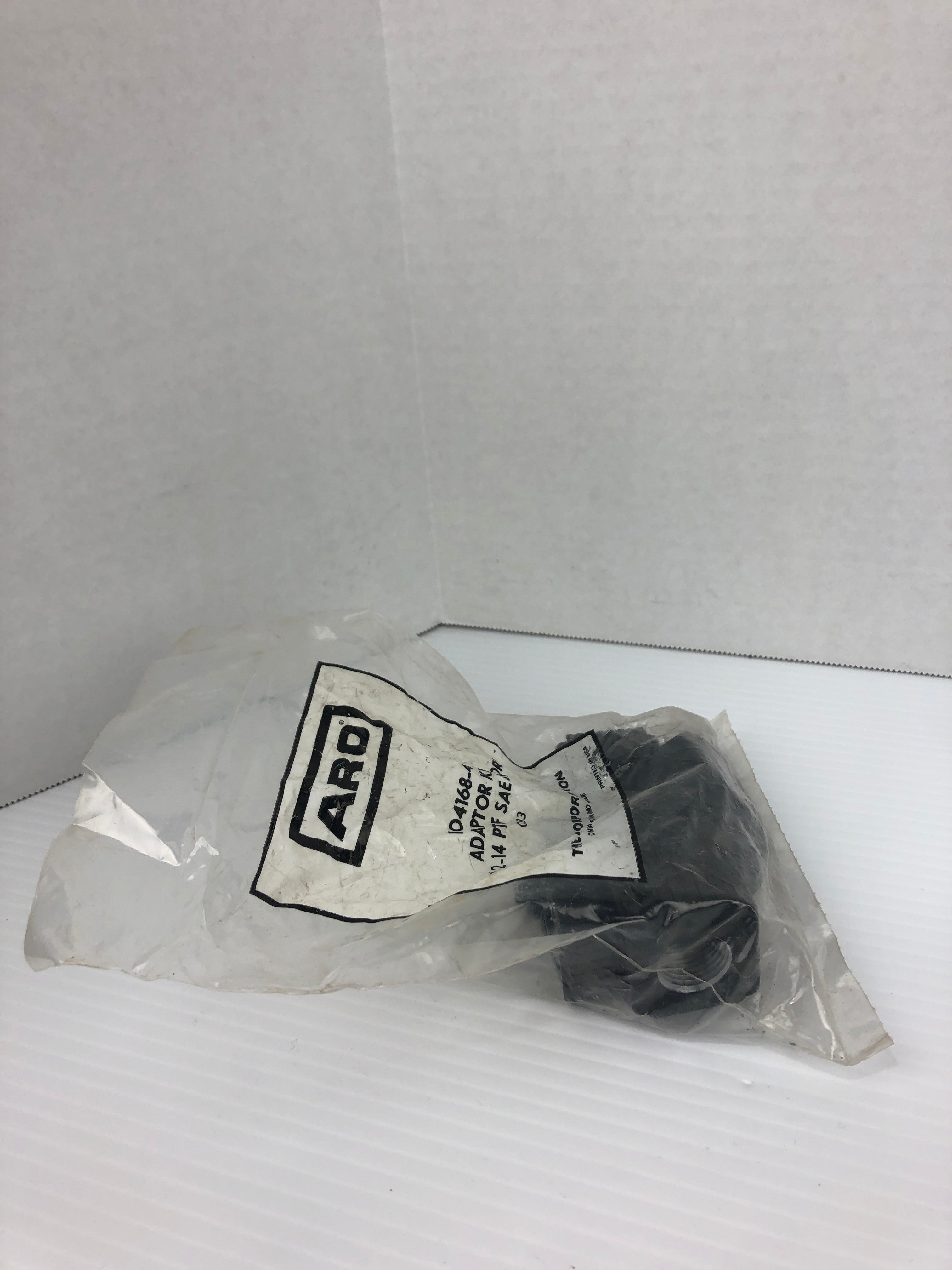 Aro 104168-4 Adaptor Kit 1/2-14PTF SAE Short