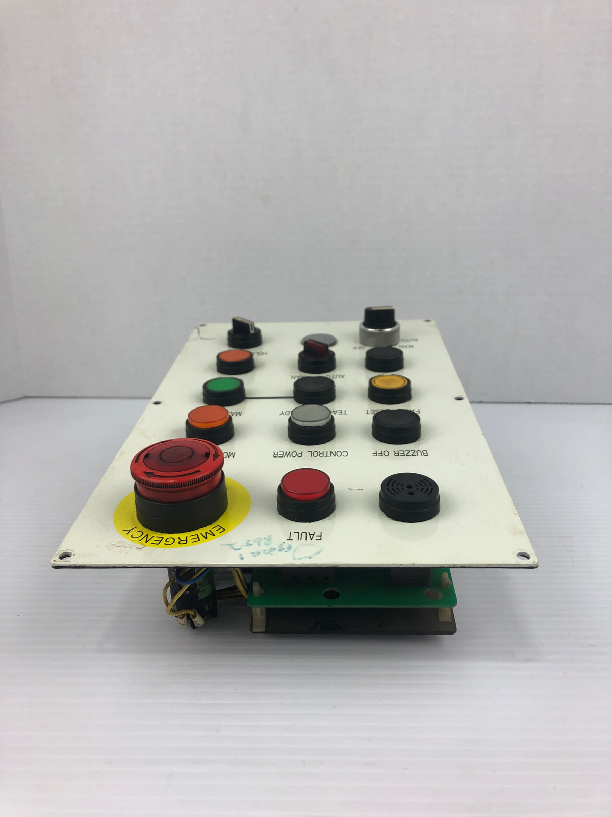 Idec Izumi ZY1C-SS3423 Pushbutton Control Panel 11X31-012