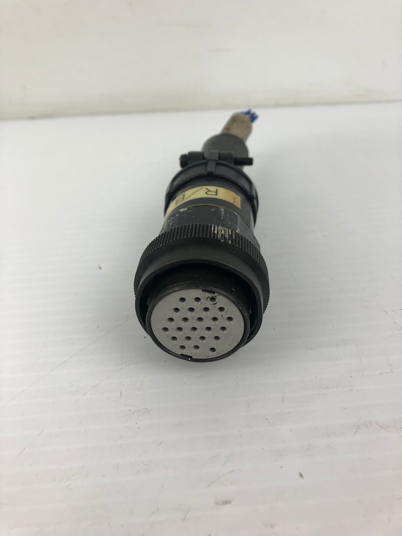 JL05-6A24-28S Plug Socket Connector