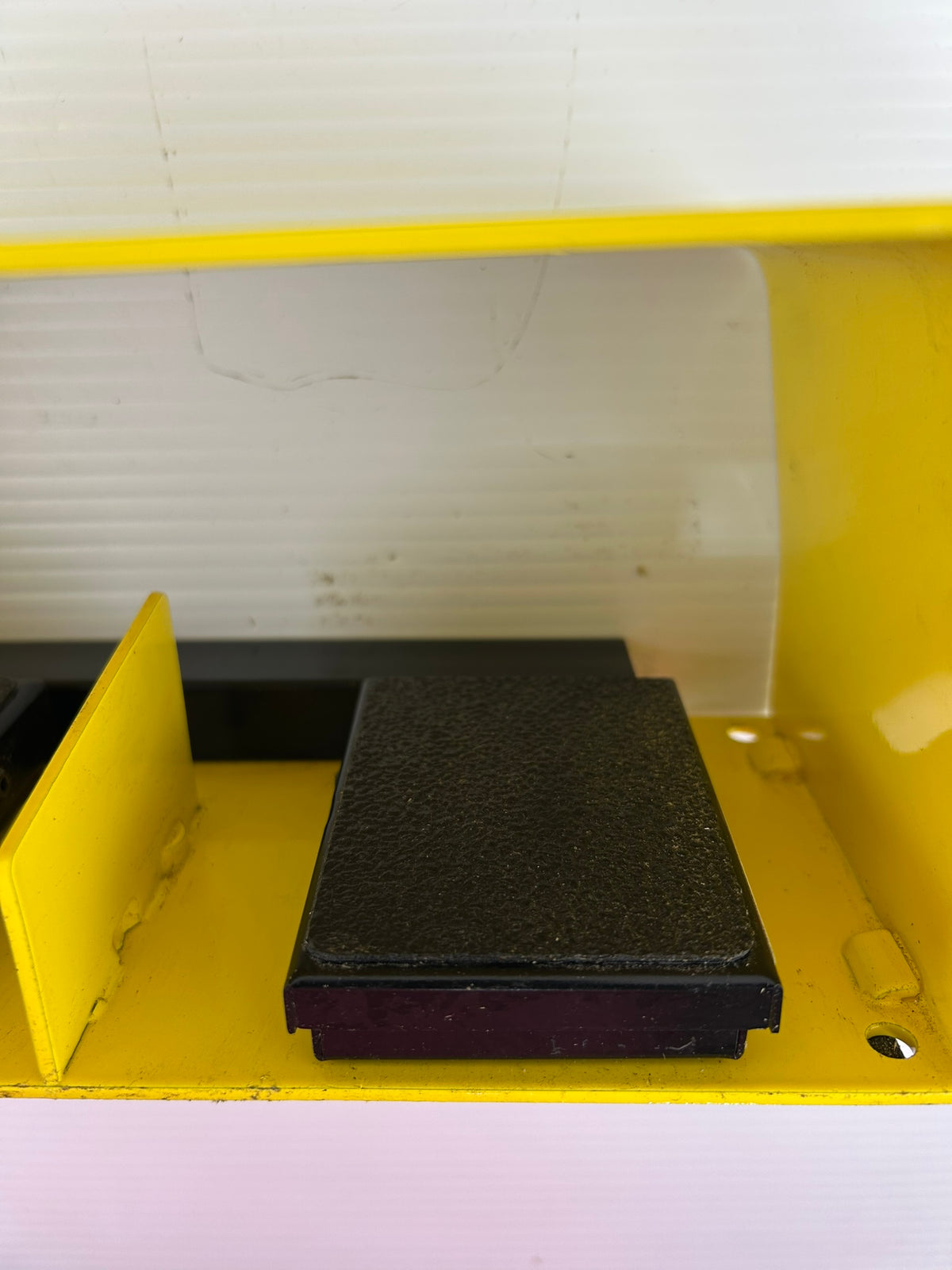 Industrial Dual Foot Switch Pedal Control with Yellow Safety Guard