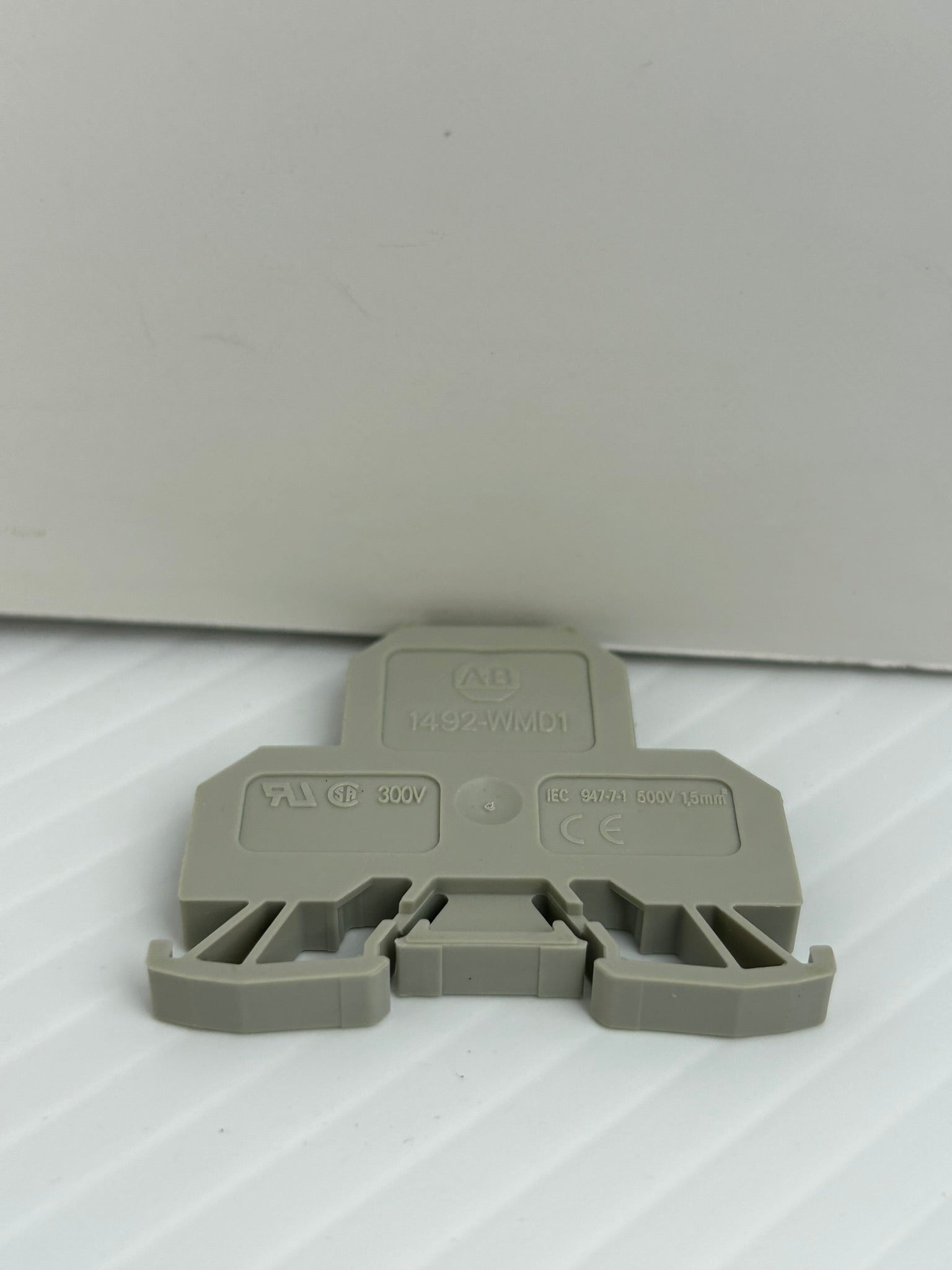 Allen-Bradley 1492-WMD1 Terminal Block - Lot of 28