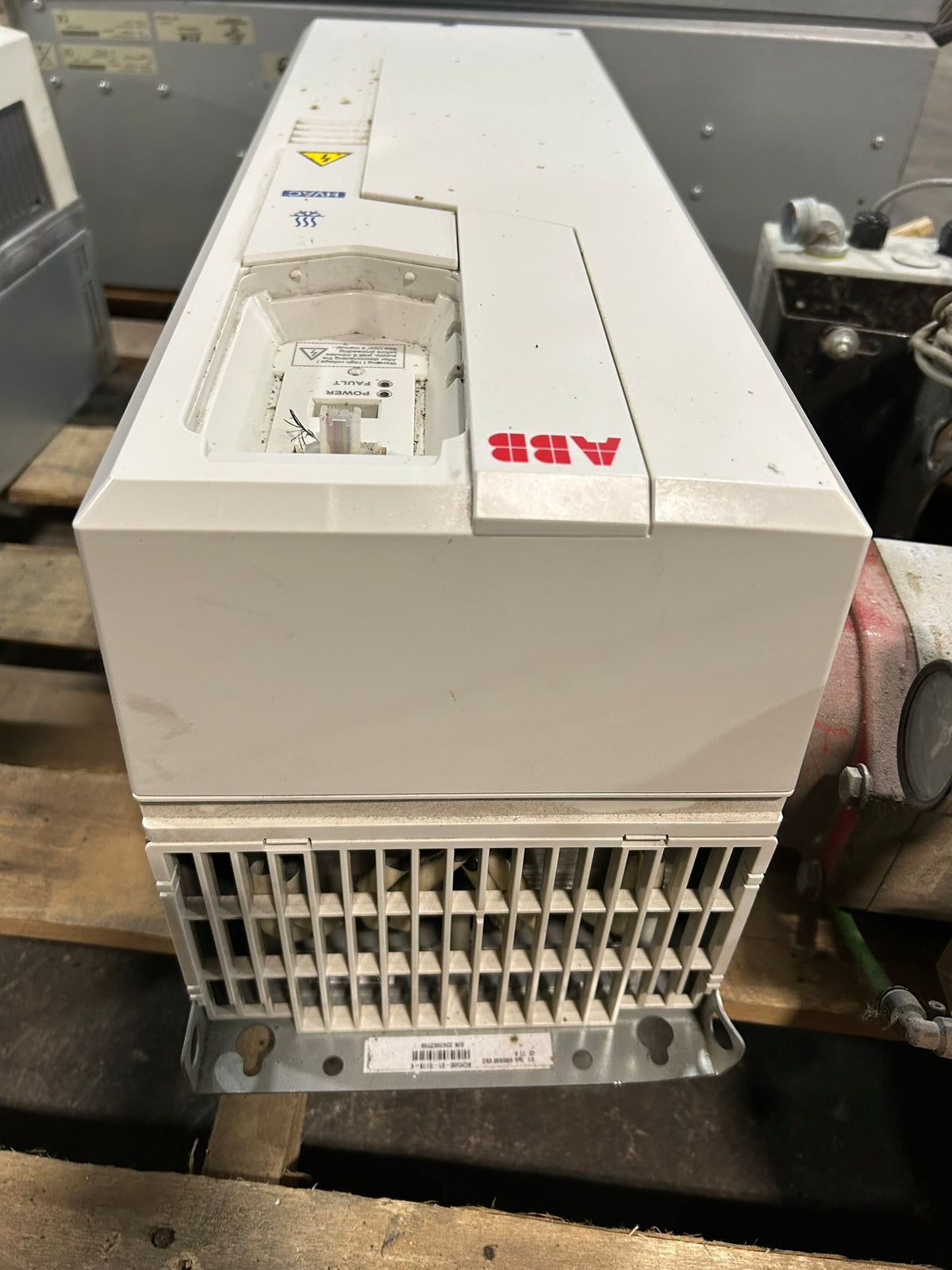 ABB ACH580-01-077A-4 HVAC Frequency Inverter Drive 400-480VAC 3 Phase 77A