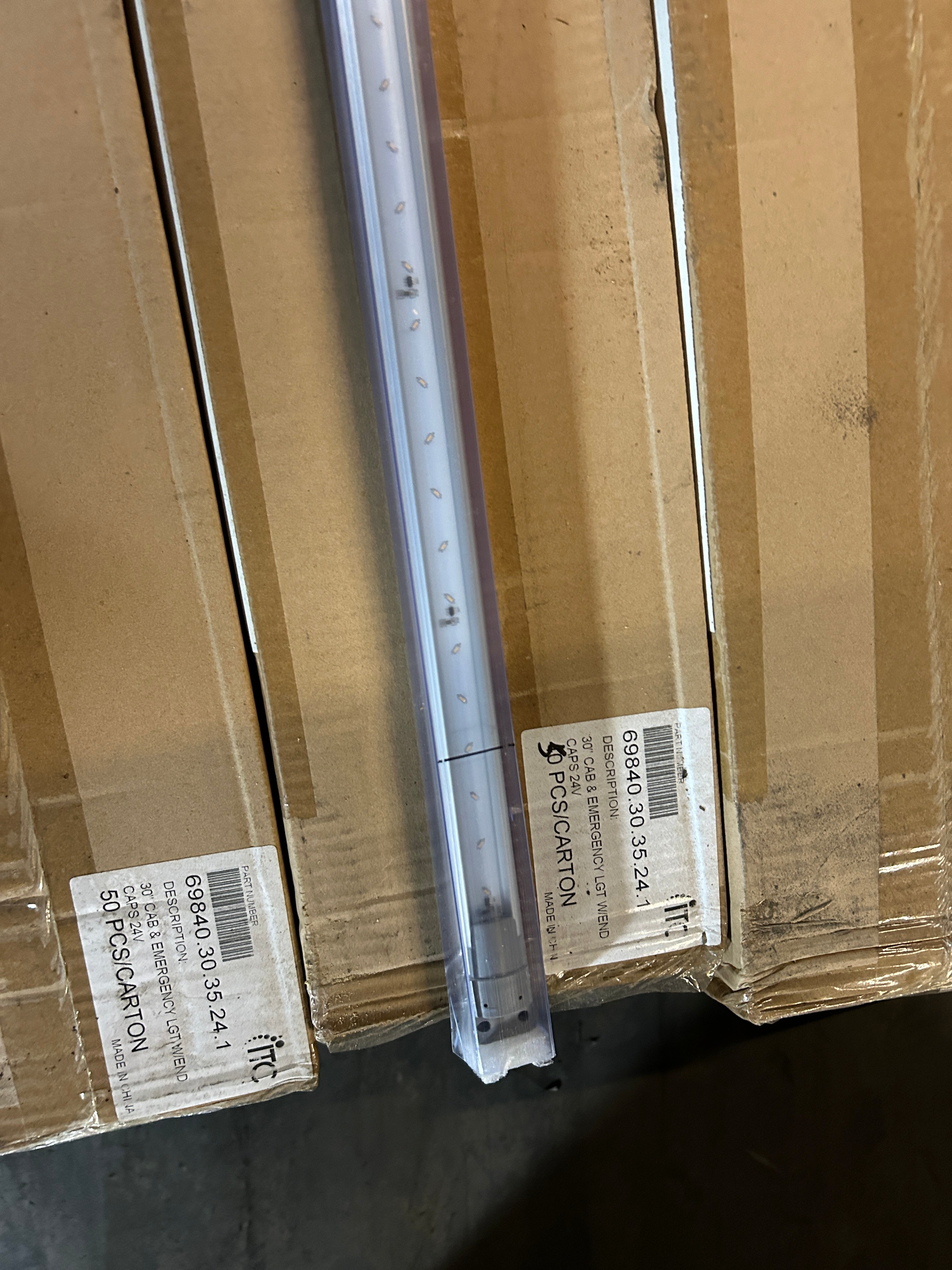 ITC 30" Cab Emergency LED Light Strip with End Caps 24V 69840.30.35.24.1 QTY 50