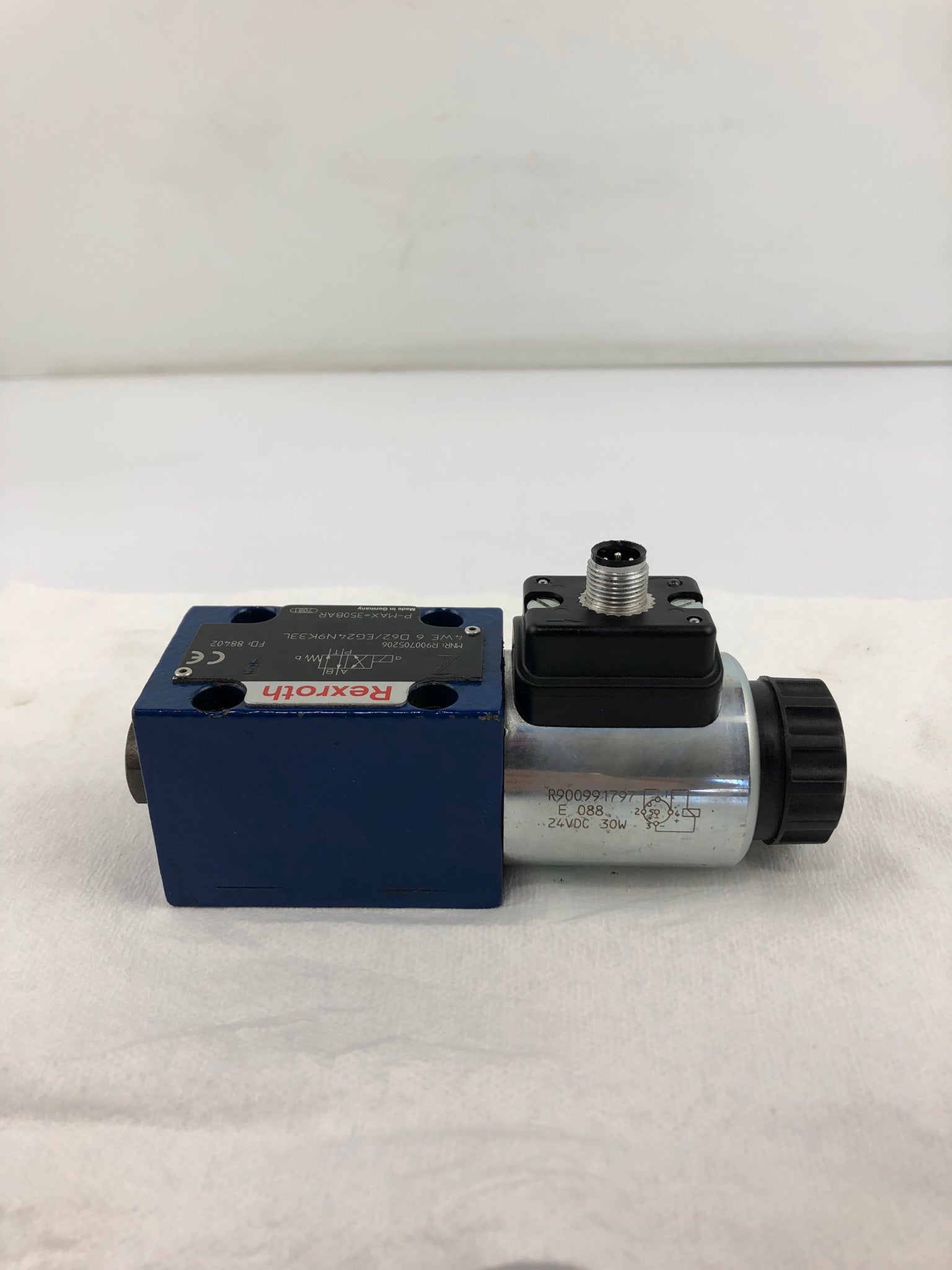 Rexroth 4WE 6 D62/EG24N9K33L Control Valve R900705206