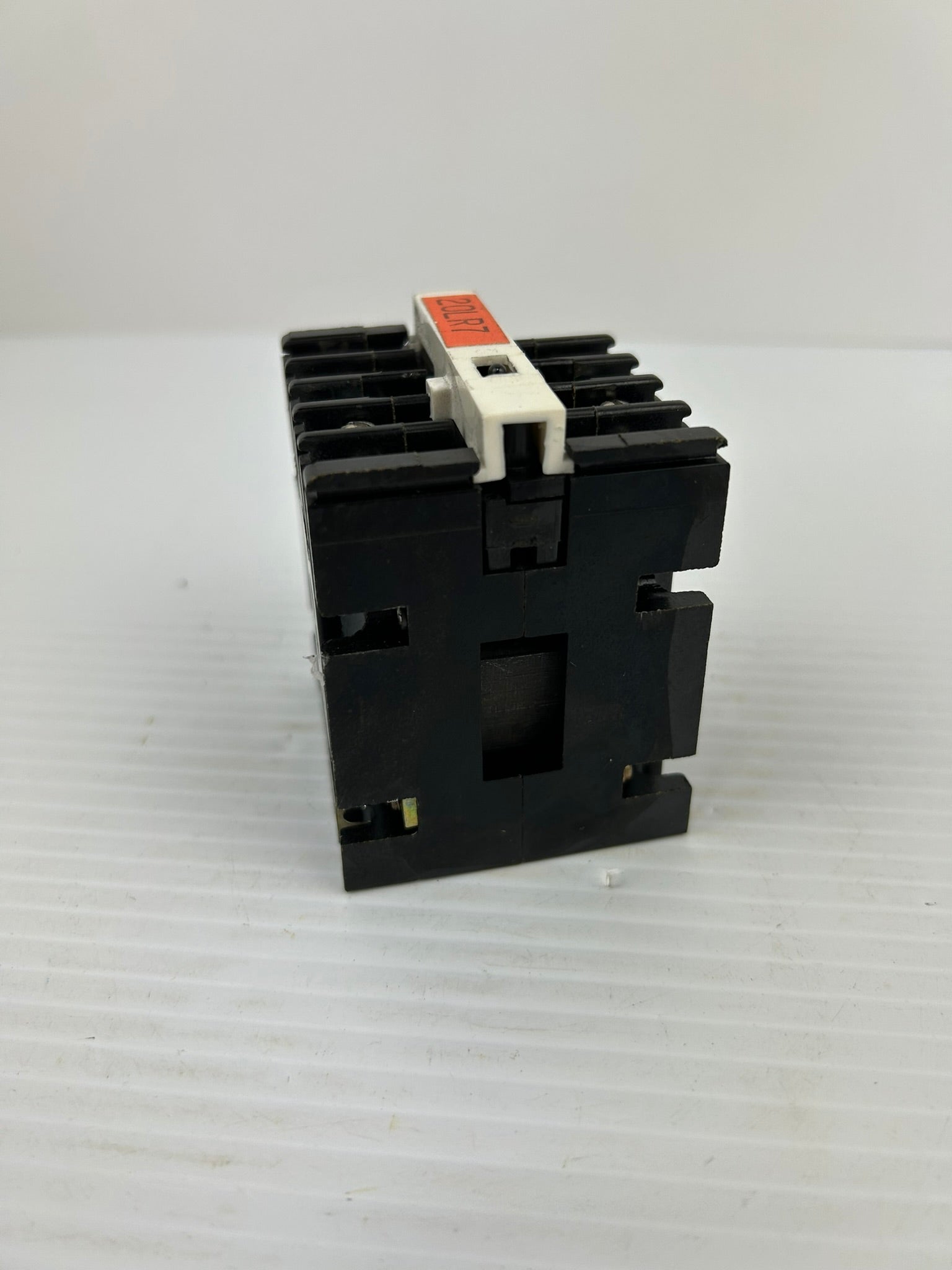 General Electric CR120A04002AA Industrial Relay Series A 300VAC 10A