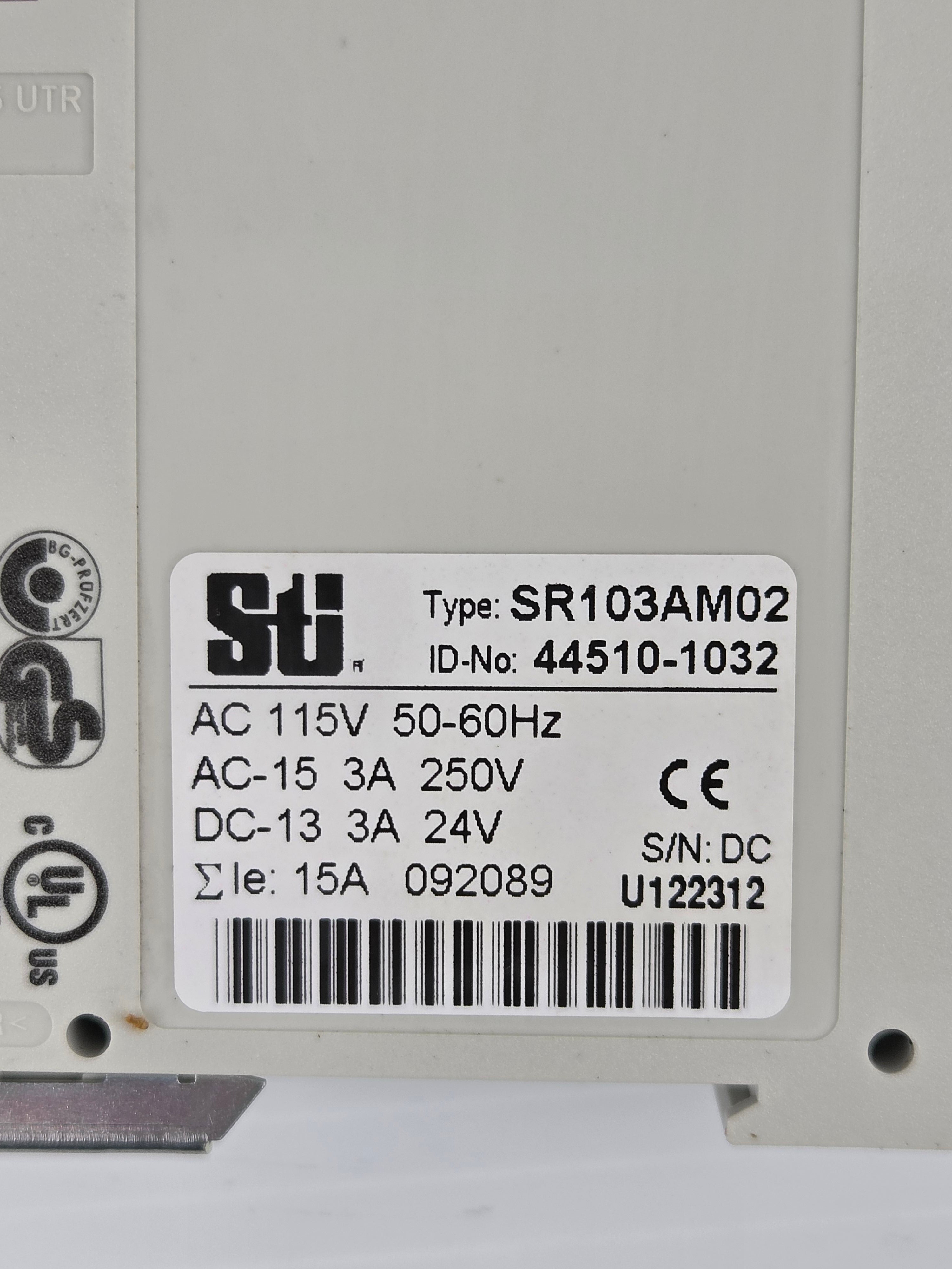 STI SR103AM02 Safety Monitoring Relay 115VAC DIN Rail 3NO 1NC Guard SR103AM