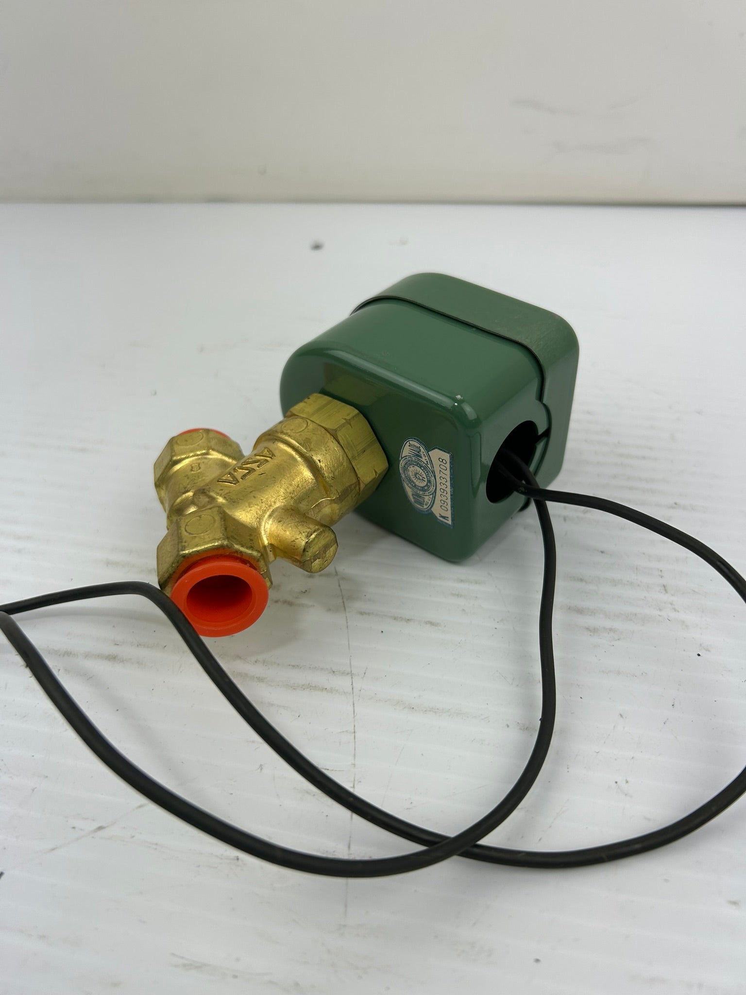 ASCO 02204S Solenoid Valve 110/120 Volts 3/8 Pipe 15.4 Watts
