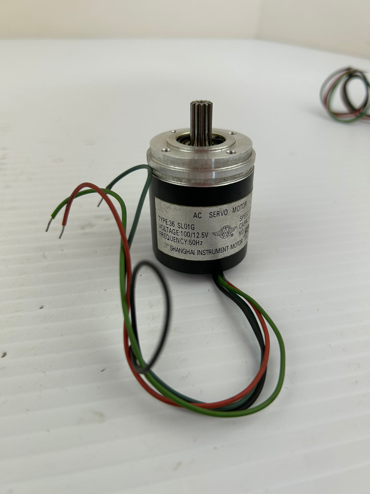 Shanghai Instrument Motor Type 36 SL01G AC Servo Motor 100/12.5V 50Hz 1200 RPM