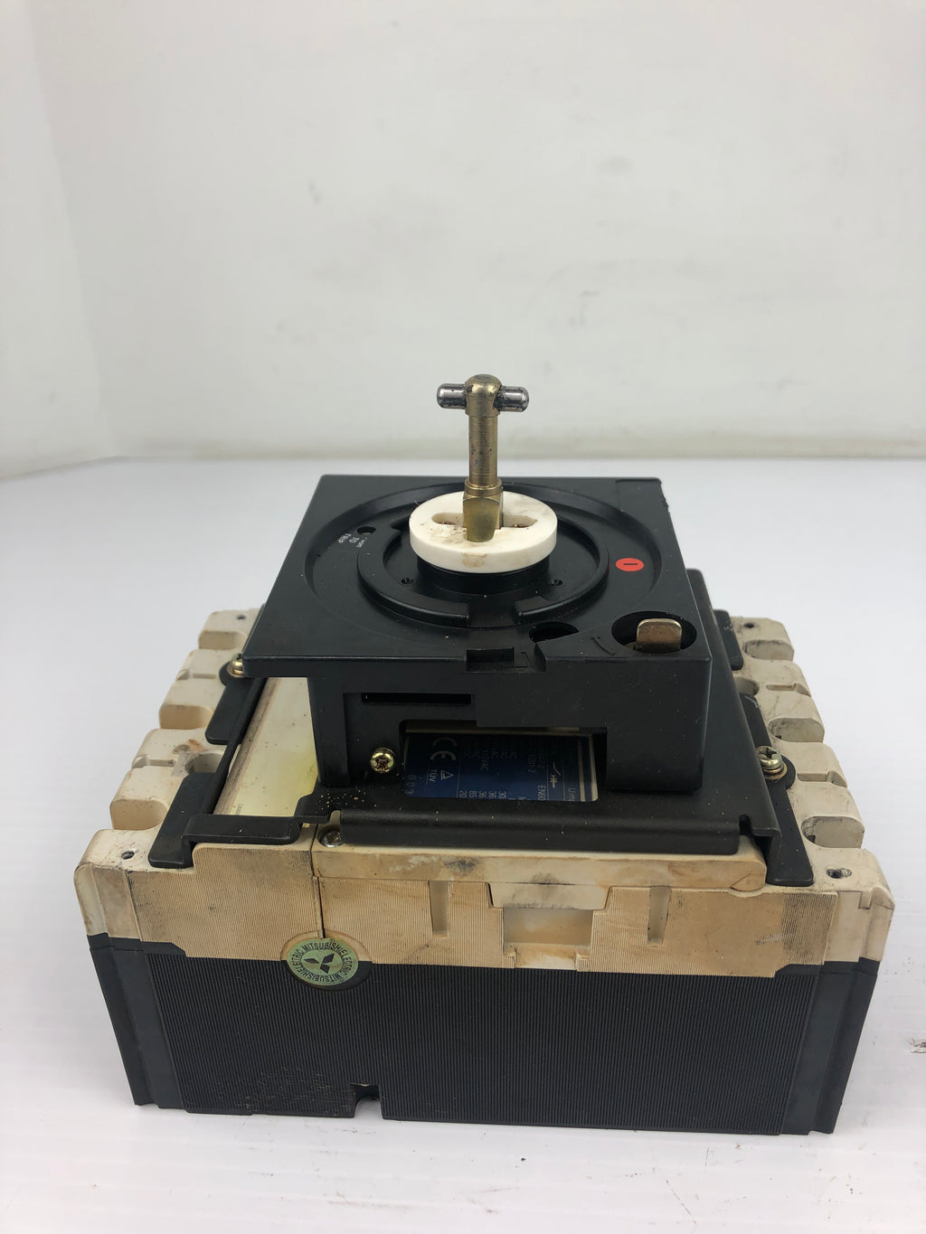 Mitsubishi NF-SFW Circuit Breaker With V2GSWUF On/Off Switch-Missing ...