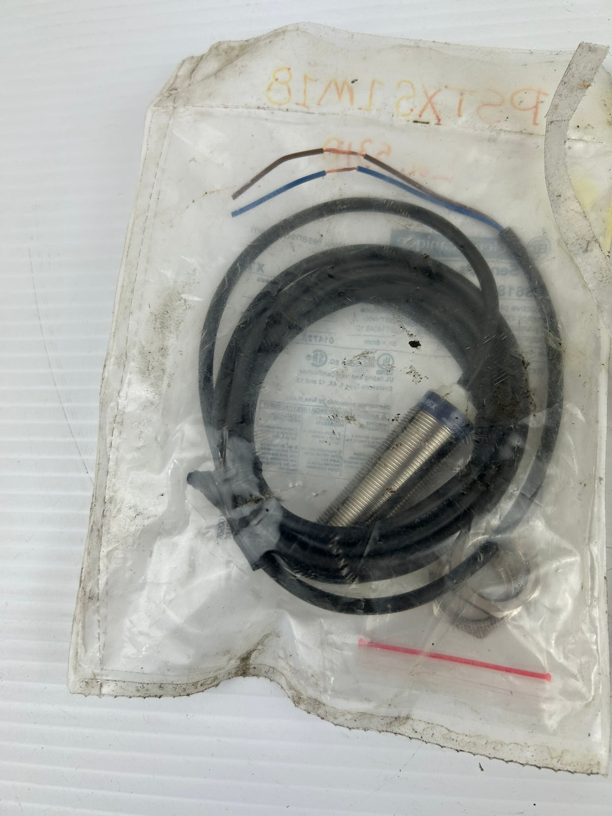 Telemecanique XS618B1MAL2 Inductive Proximity Sensor Switch M18 8mm - Lot of 2