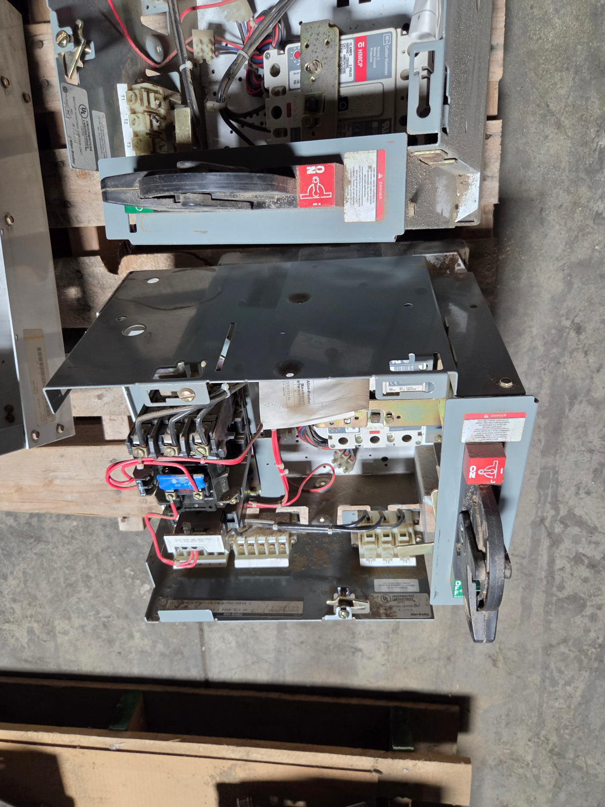 Allen-Bradley 2113B MCC Bucket Size 1 FVNR 15A Breaker 3.0HP 3PH 480V - No Door