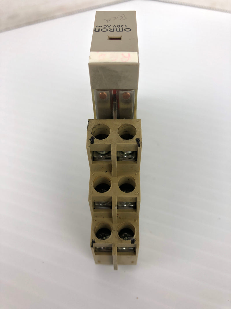 Omron G2R-2-S Relay with Base 1545C