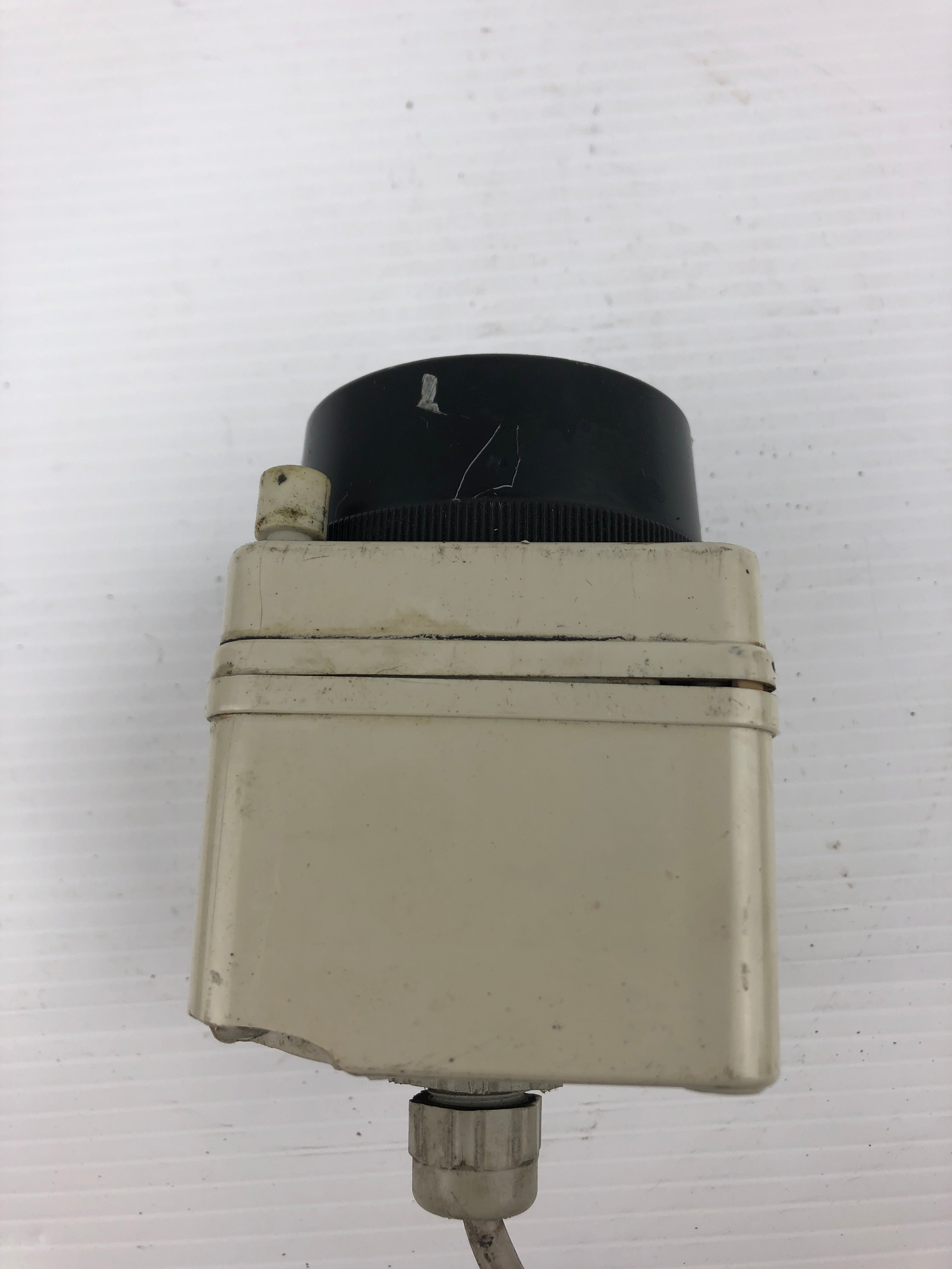 Fuji Electric AR30B2R Control Box with Push Button 250V 6A Black