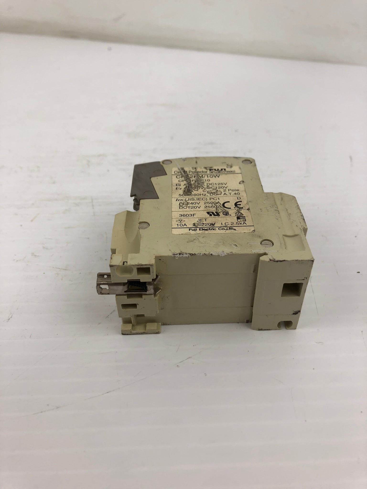 Fuji Electric CP32FM/10W 2 Pole Circuit Breaker Protector 10A 50/60Hz