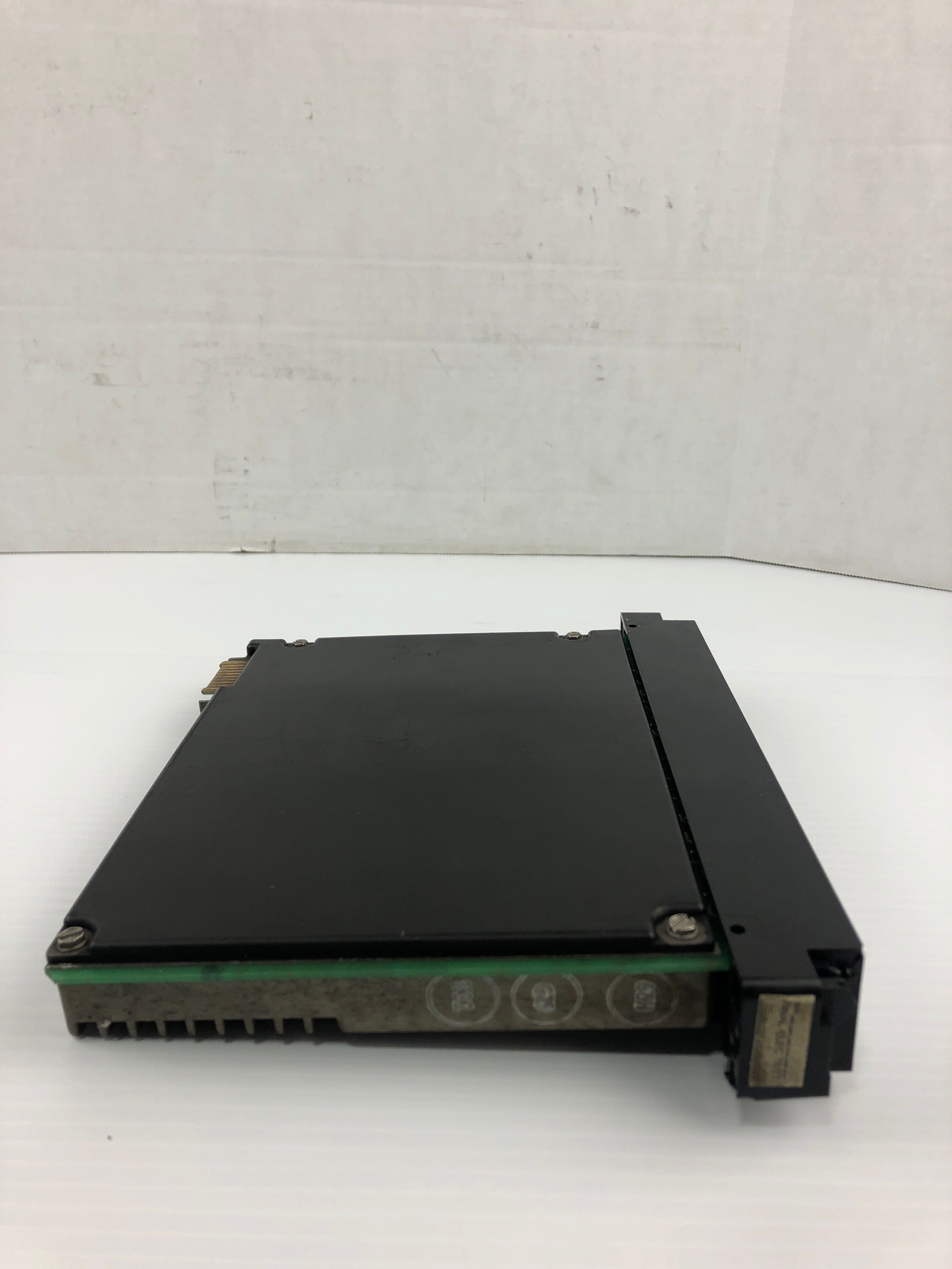 B804 Output Module 115VAC Gould/Modicon