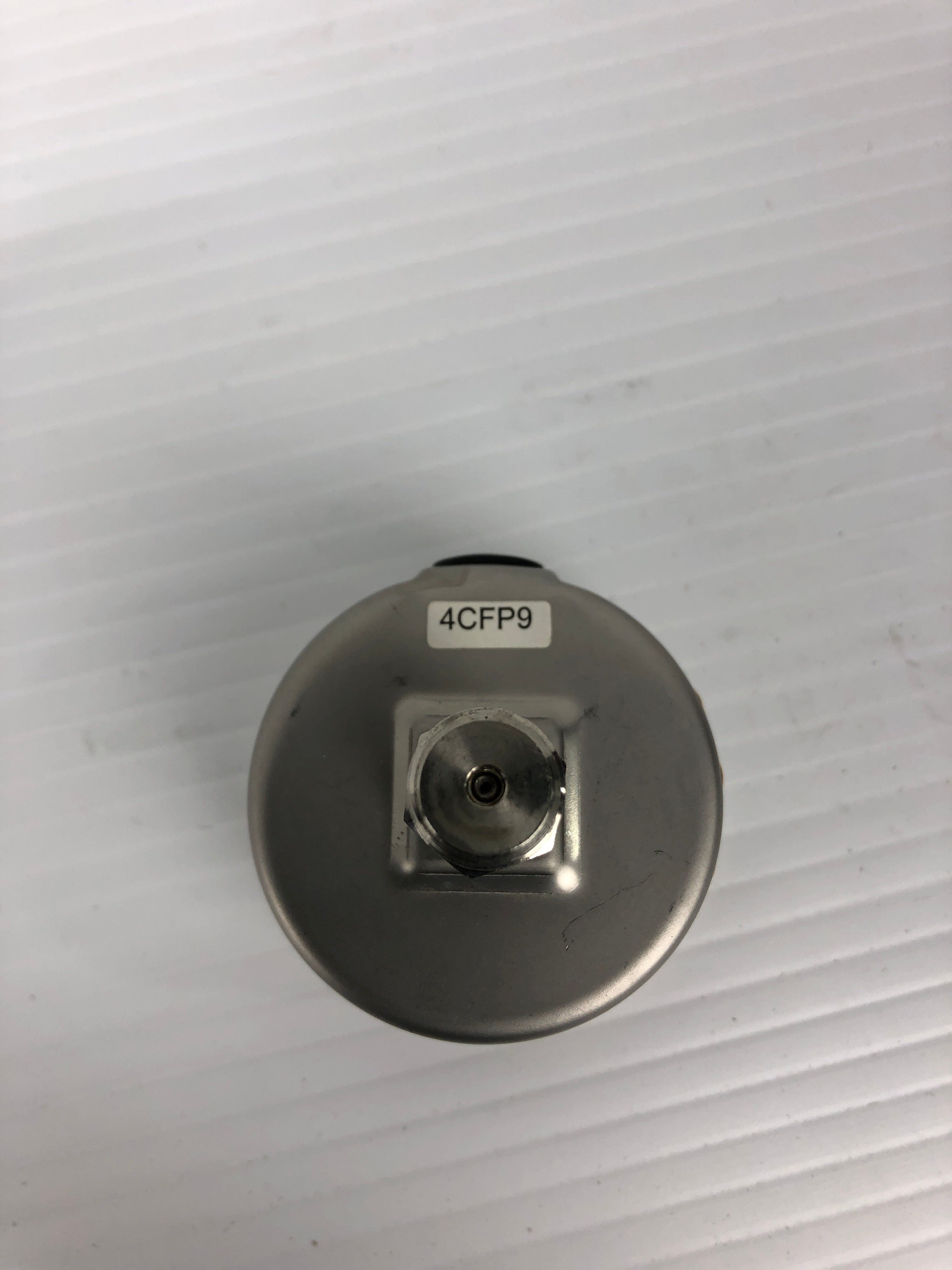 Universal Pressure Gauge 4CFP9 0-3000 PSI 2"