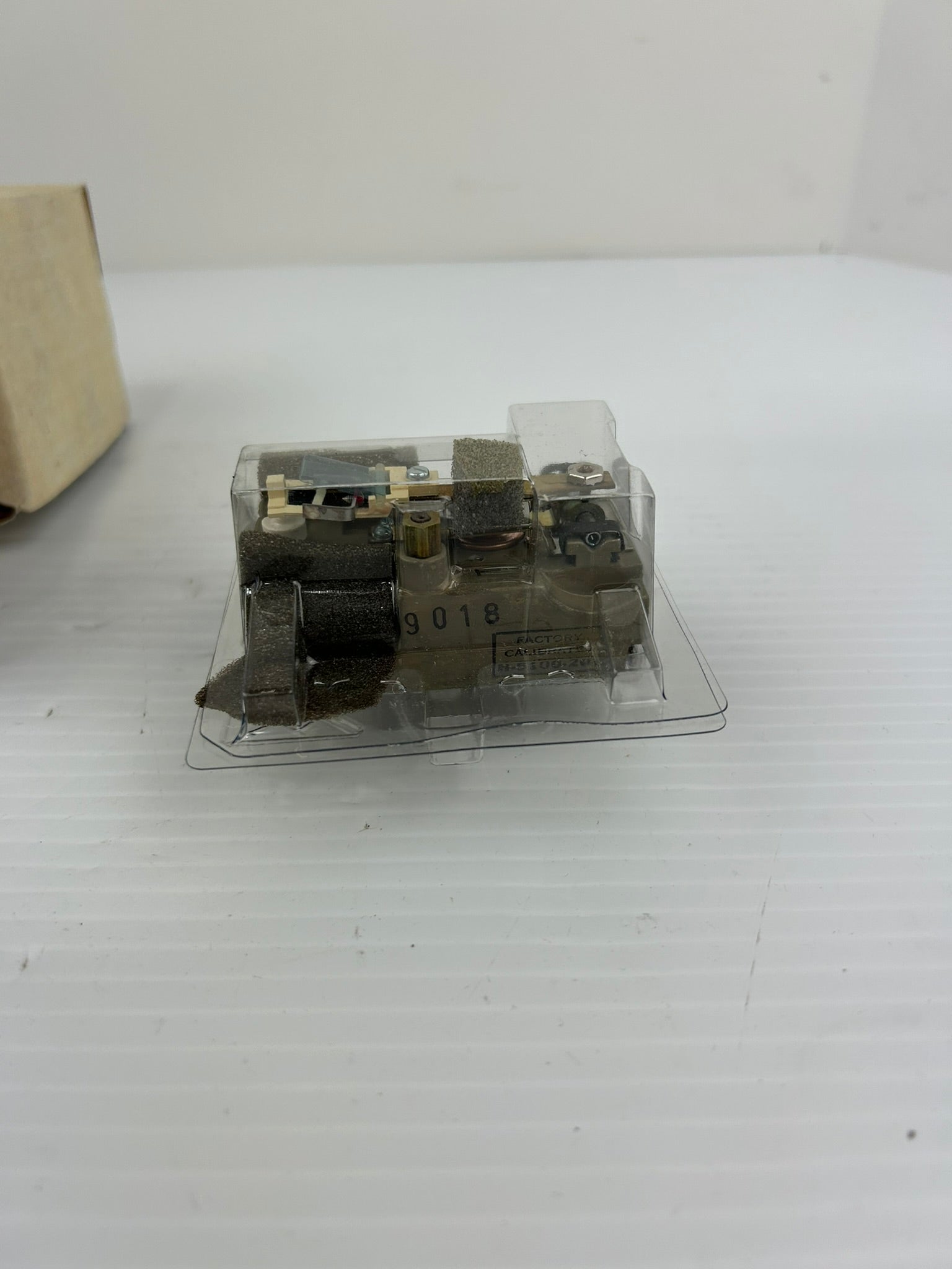 Johnson Controls H-5100-201 Humidity Transmitter 30-80% Relative H-5100-6201