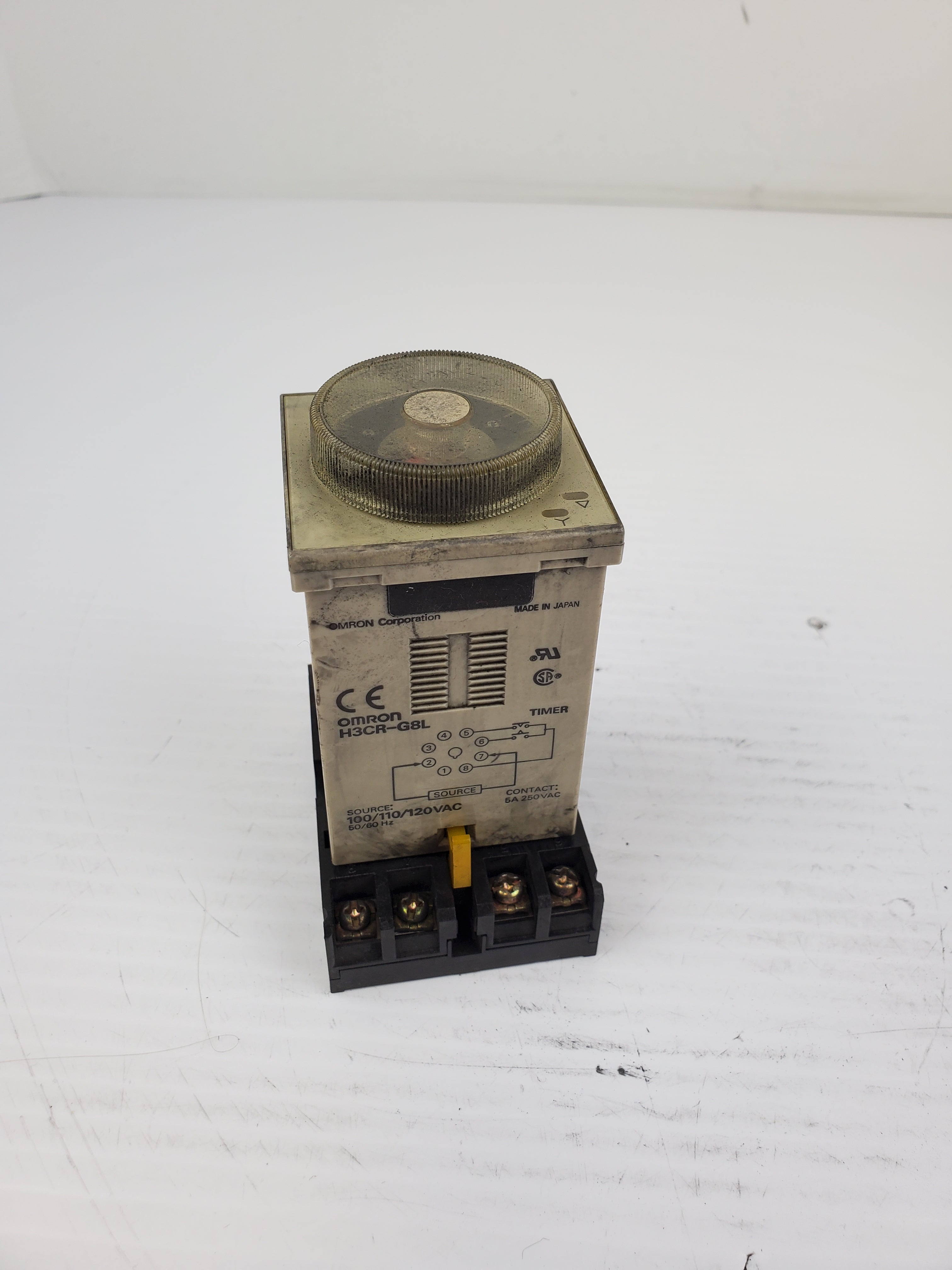 Omron H3CR-G8L Relay Timer