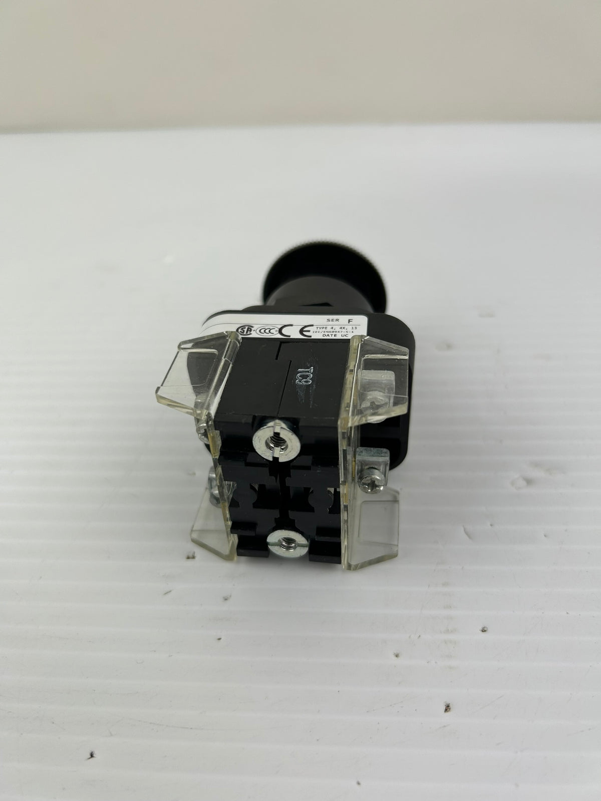 Allen-Bradley 800H-FRXT2A5 /F Selector Switch Operator Contact Block 800T-XD4 /E