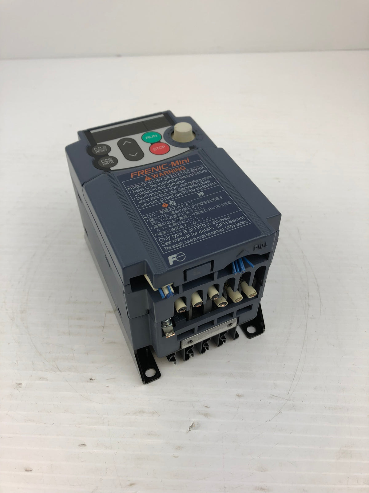 Fuji Electric FRN0.4C1S-2J Converter 3PH 200-240V 50/60Hz 1.8A