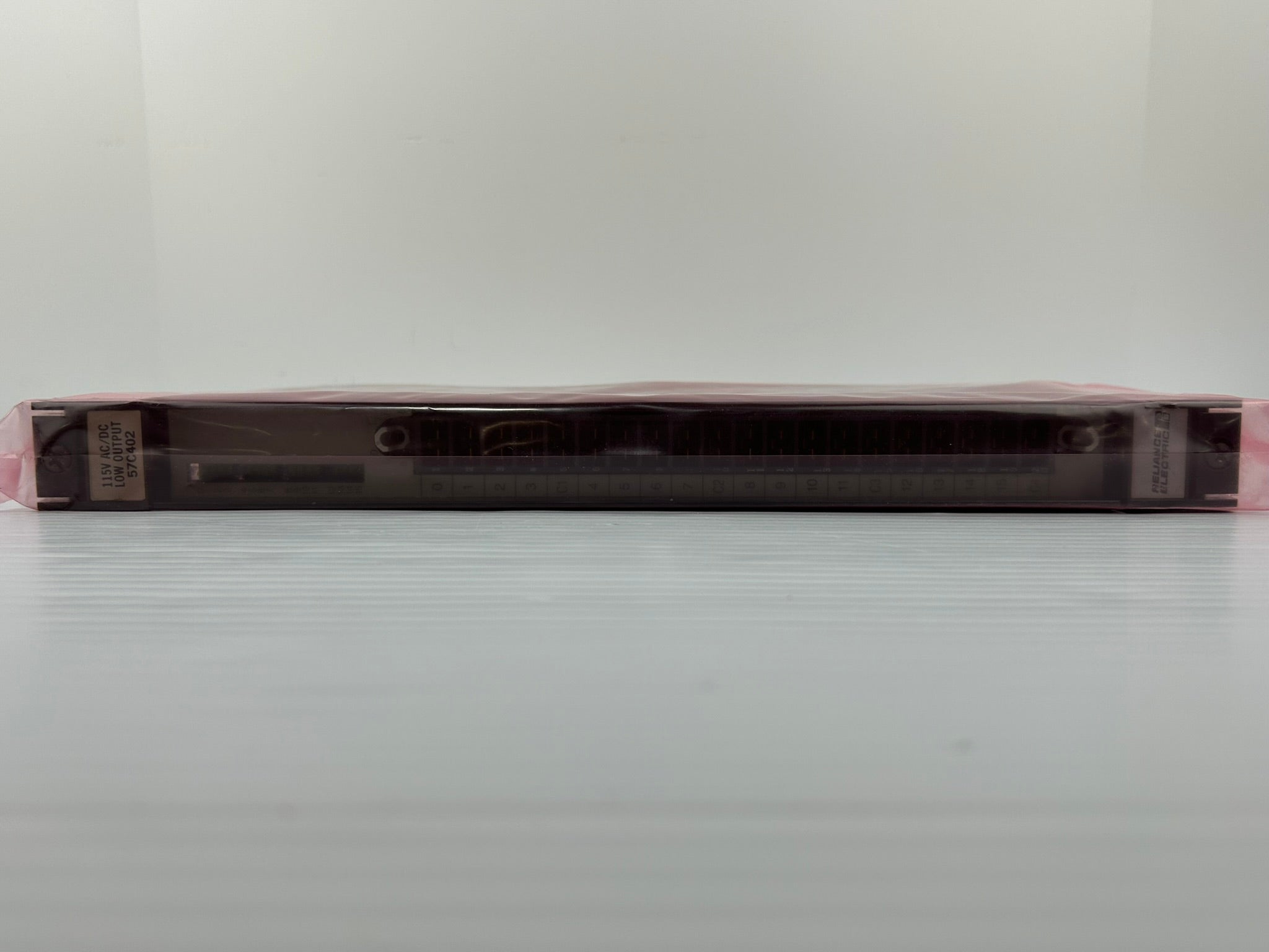 Reliance Electric 57C402 115VAC/DC Low Digital Output Module 16CH 57402-D J-3624