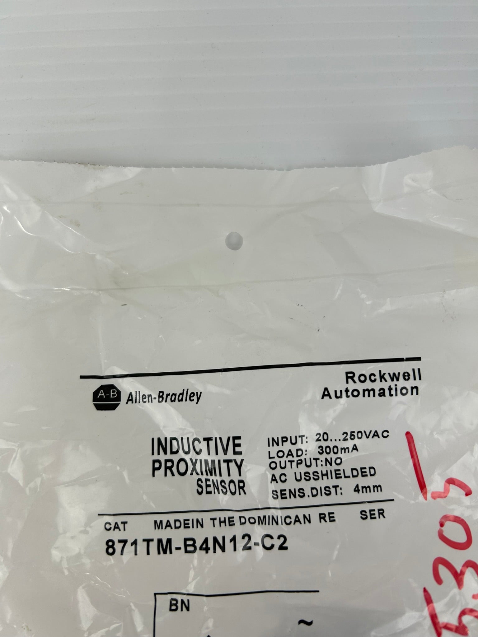 Allen Bradley 871TM-B4N12-C2 Inductive Proximity Sensor