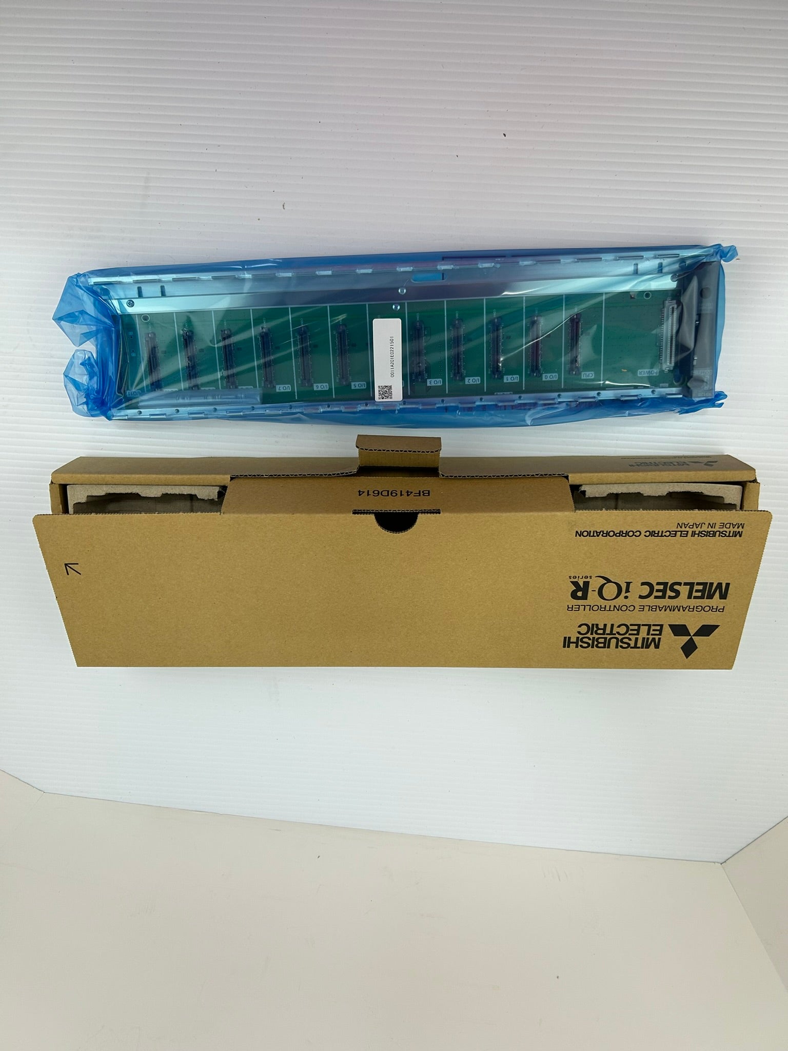 Mitsubishi R312B MELSEC iQ-R PLC 12-Slot Base Unit Rack Chassis