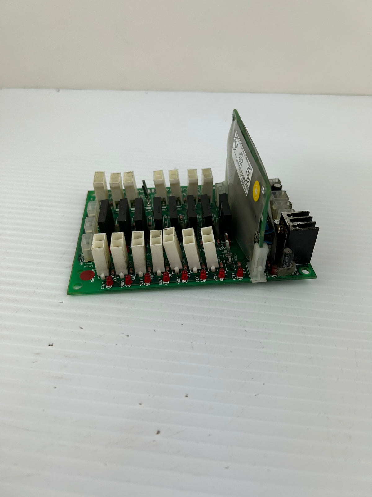 Mazak HR371-Y CNC Relay Output Board D65UB004 431 24V 1.2A 5VDC 0.6A PCB