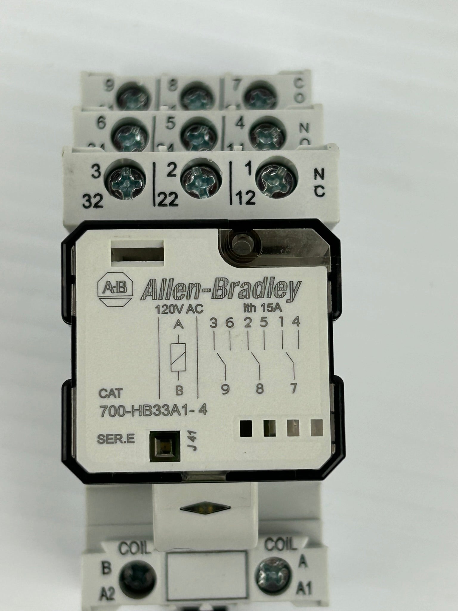 Allen Bradley 700-HB33A1-4 Relay Series A with Base 700-HN153 Series B
