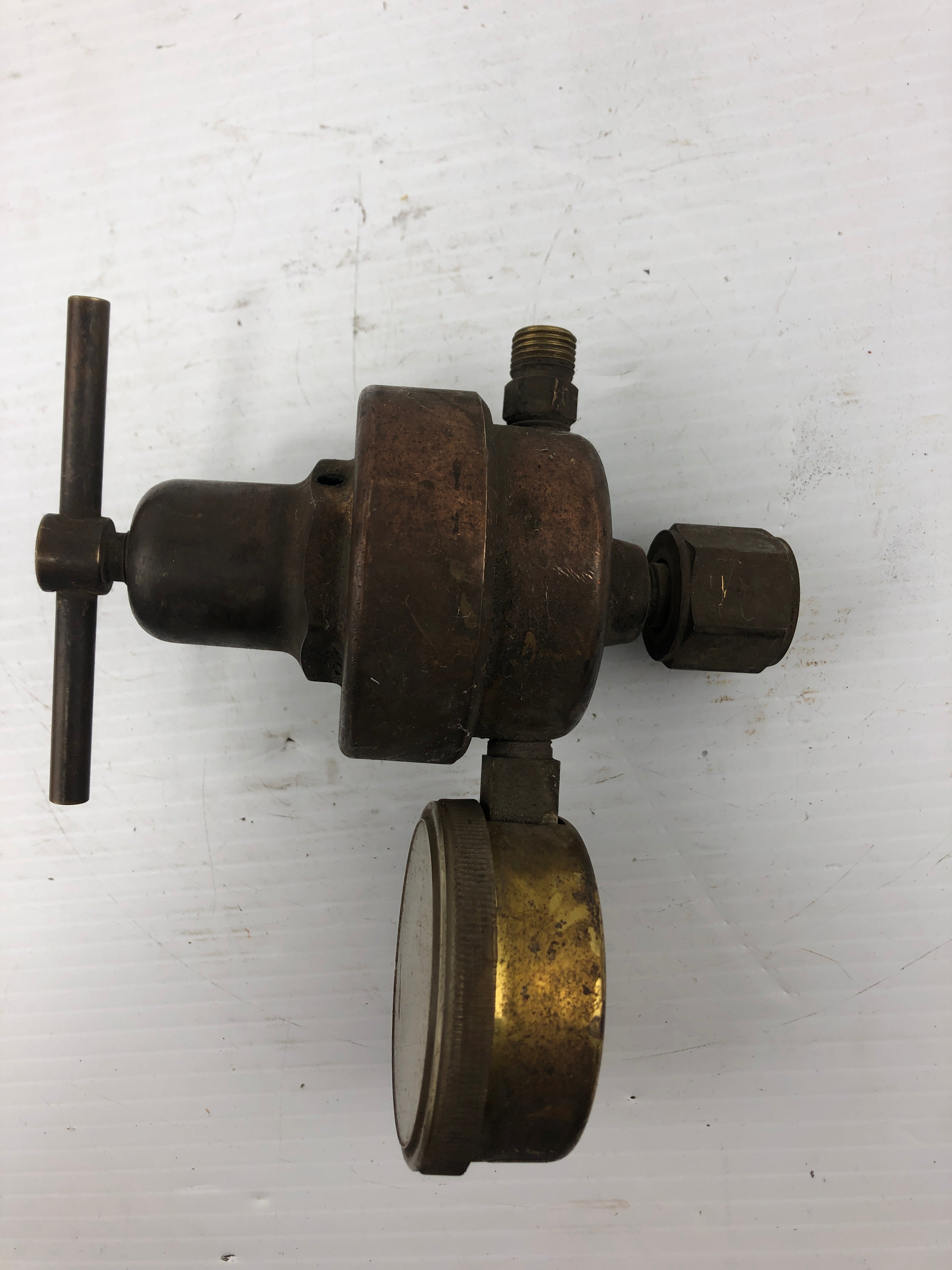 Accutrol WSR-1-6 Compressed Gas Regulator with Gauge 0-200 PSI