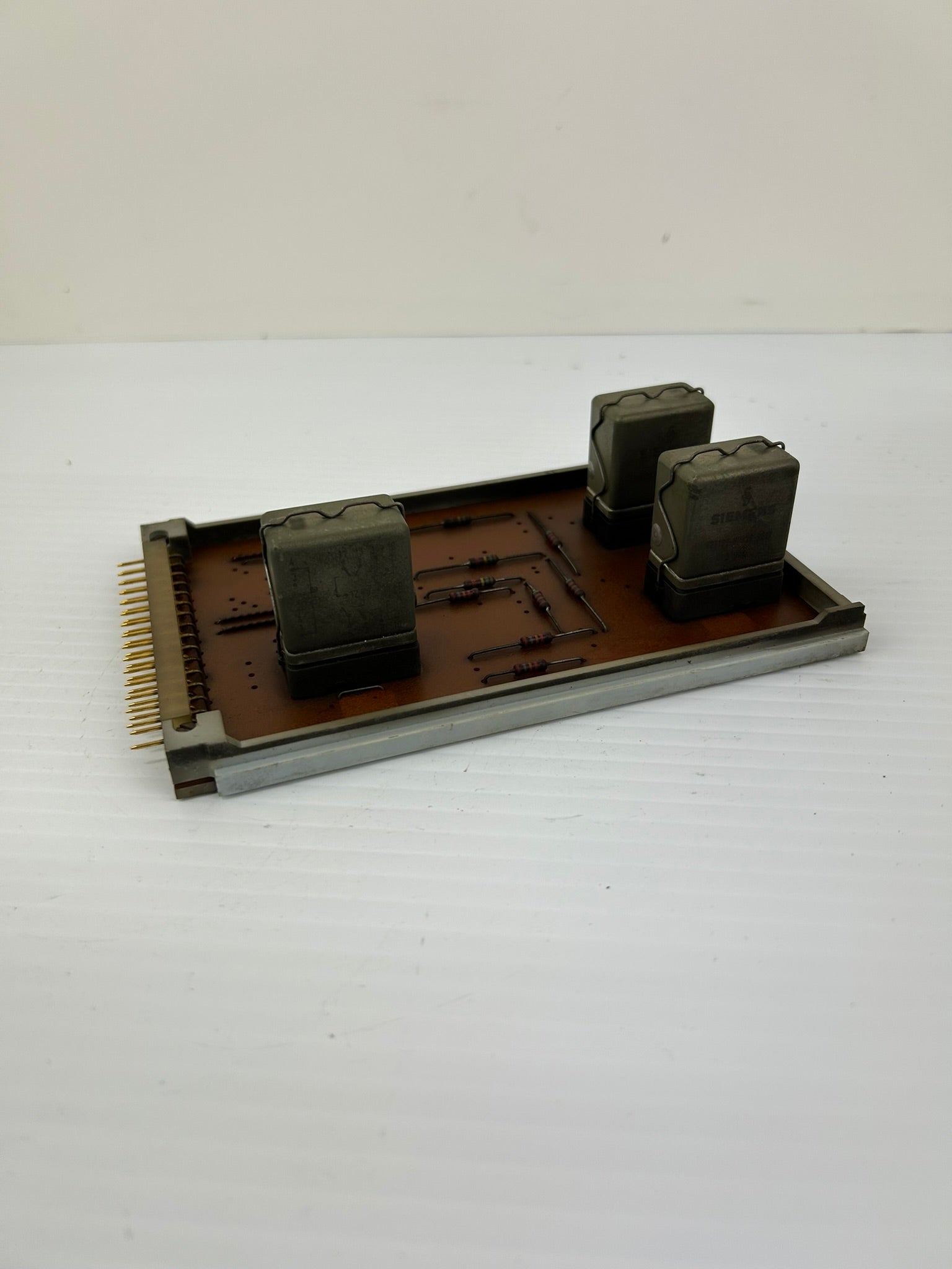 Barmag Electronic Circuit Board E1/00 with 3 Relays E100