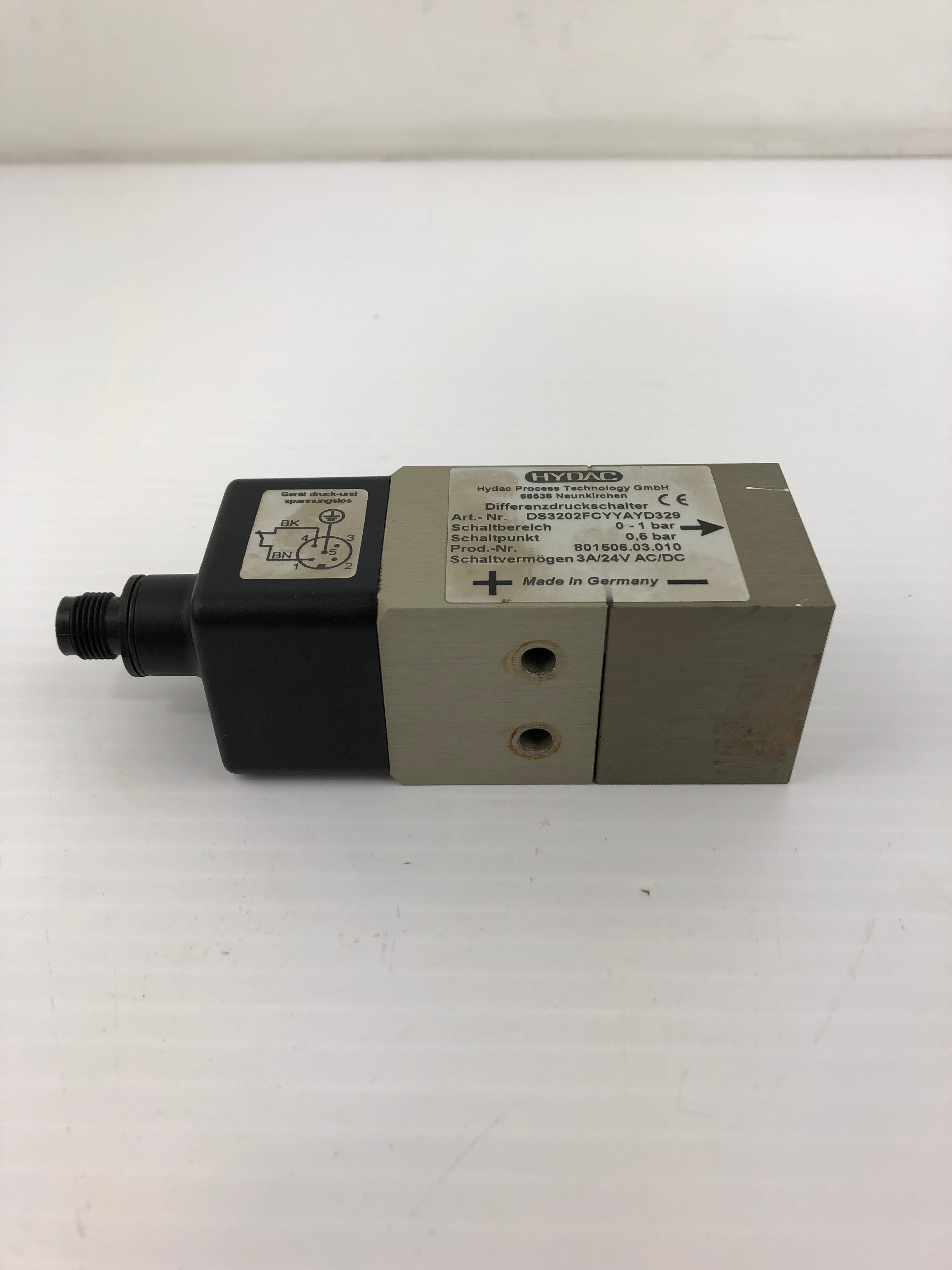 Hydac DS3202FCYYAYD329 Directional Valve