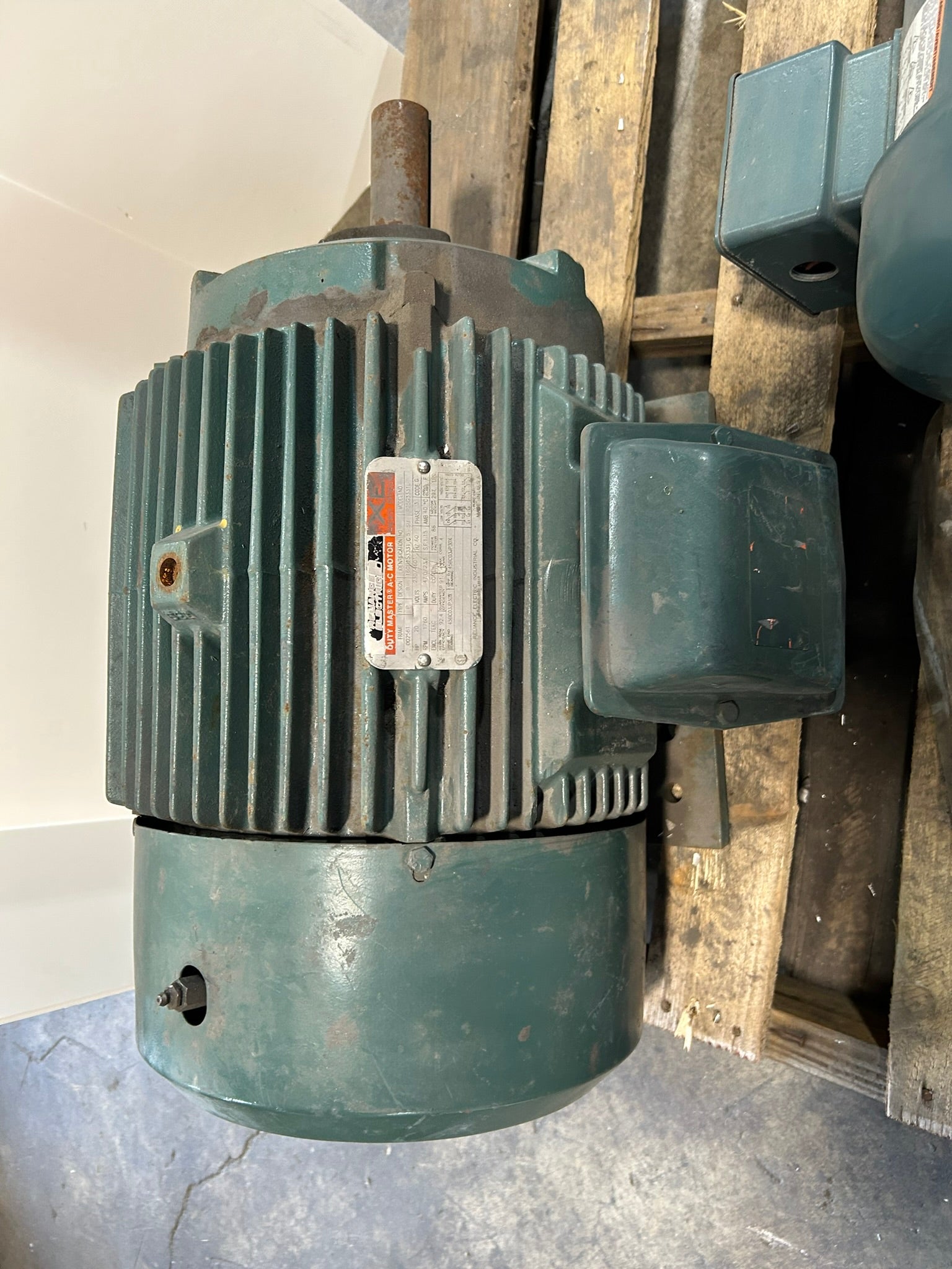 Reliance Electric P25G3331L Duty Master AC Motor 20 HP 3 Phase 1760 RPM 256T