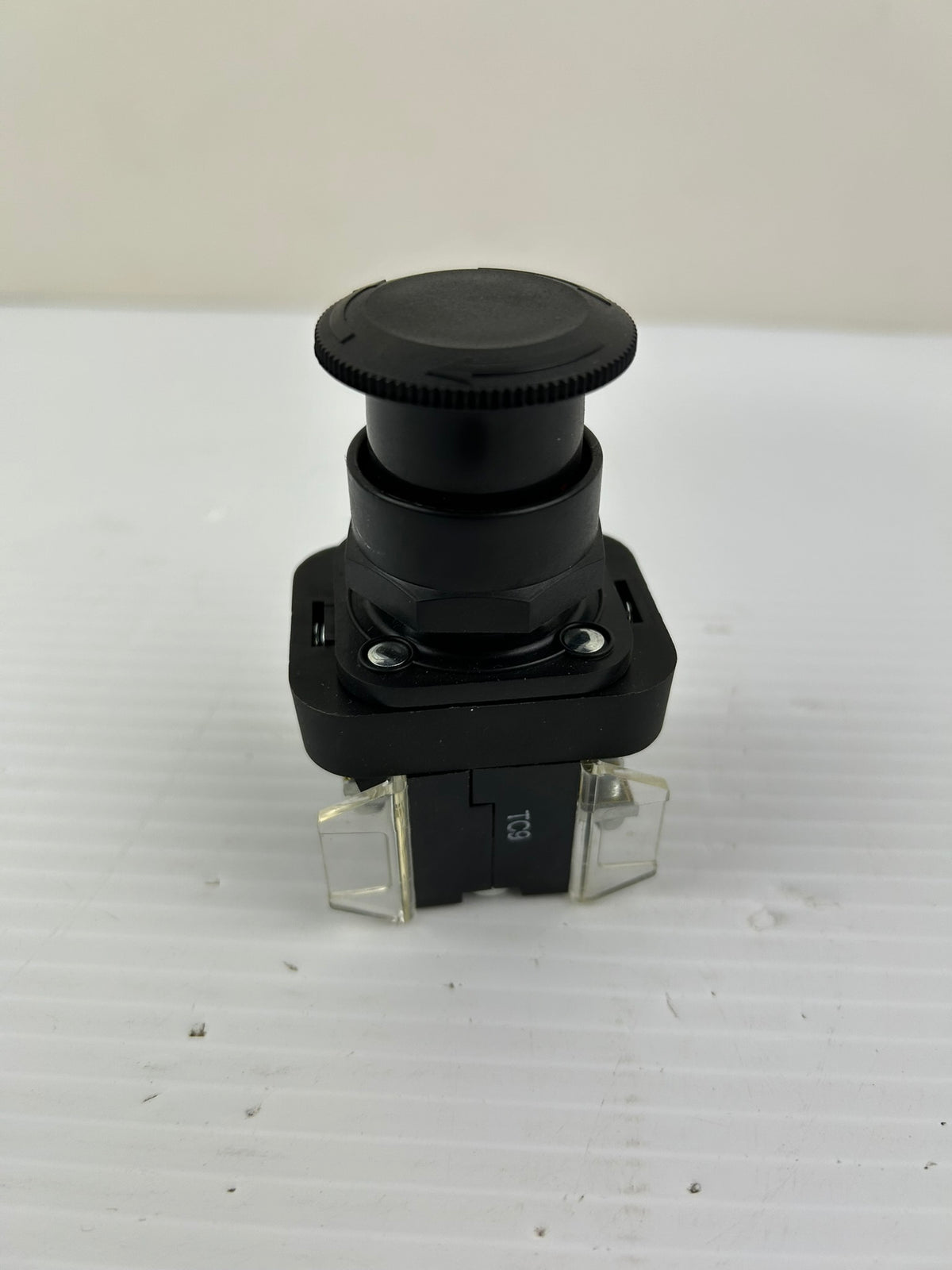 Allen-Bradley 800H-FRXT2A5 /F Selector Switch Operator Contact Block 800T-XD4 /E