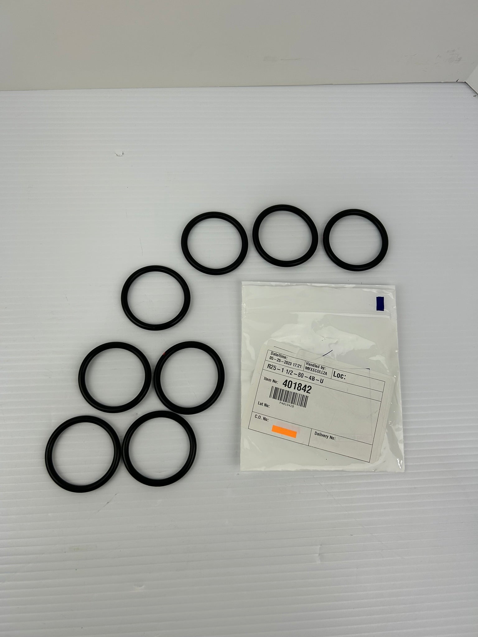Tri-Clover 401842 O-Ring R25-1 1/2-80-4B-U Rubber O-Ring - Lot of 8