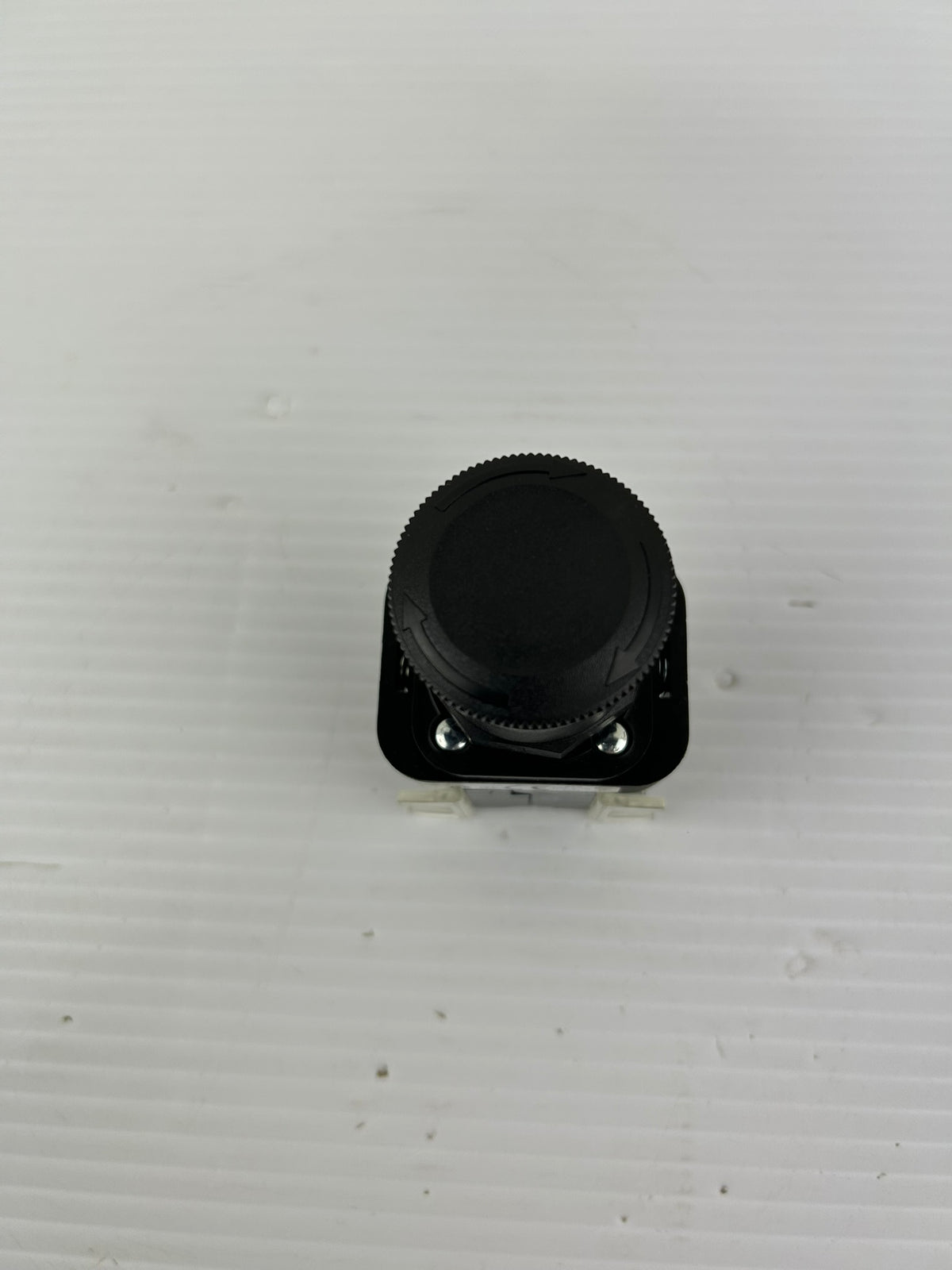 Allen-Bradley 800H-FRXT2A5 /F Selector Switch Operator Contact Block 800T-XD4 /E