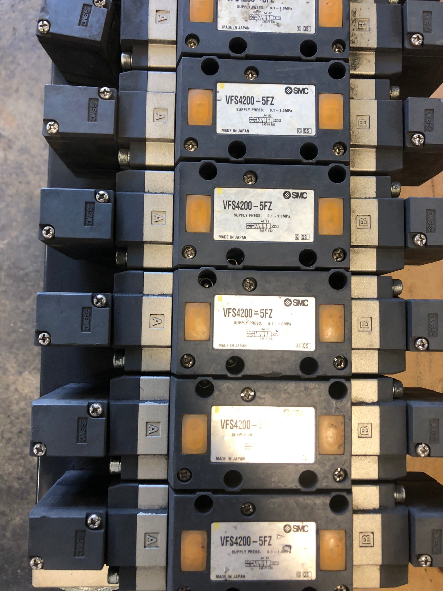 SMC VFS4200-5FZ Solenoid Valve with Base - 8 Valves