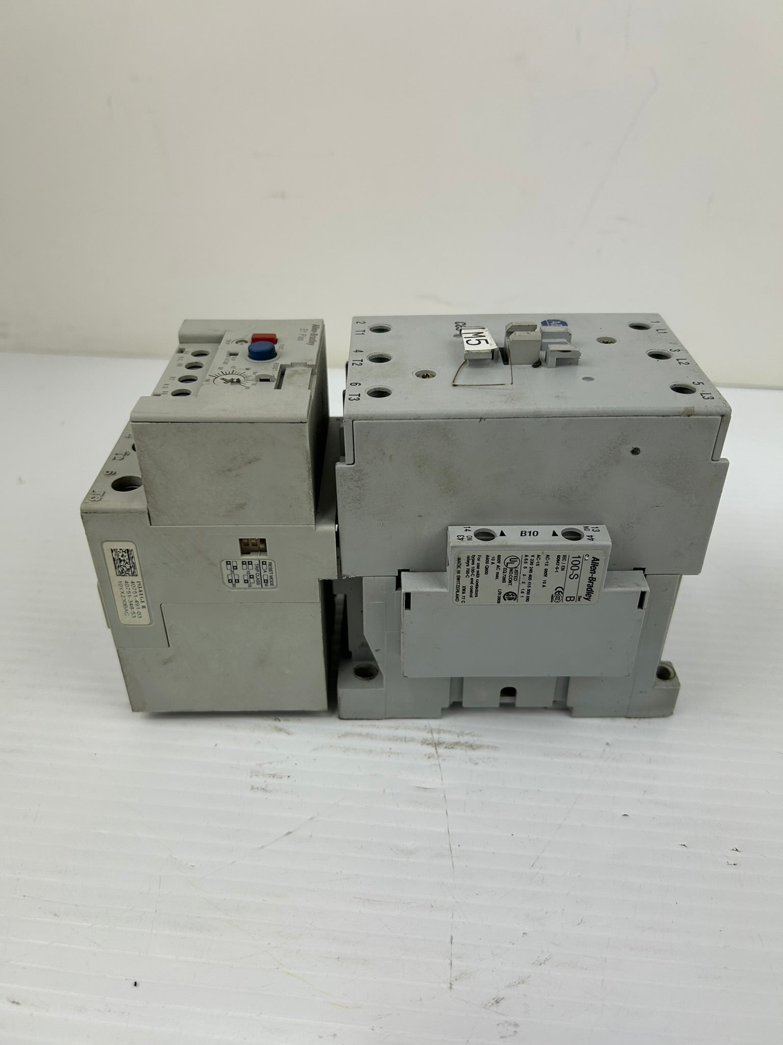 Allen Bradley 100-C85*00 Smart Motor Controller with 193-EEGE Overload Relay