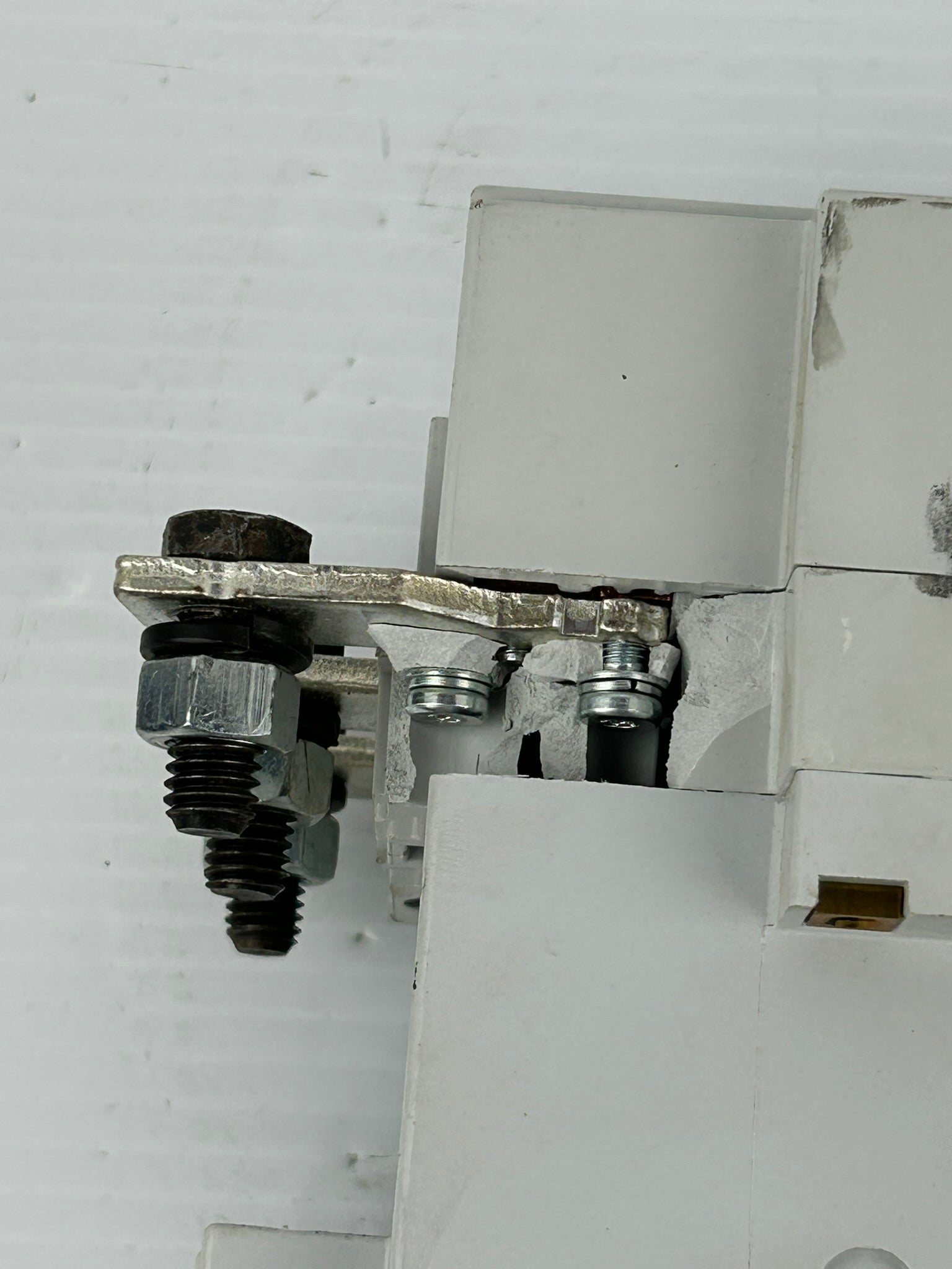Allen Bradley 100-D180 Contactor AC-1 1000V 250A - Broken Case