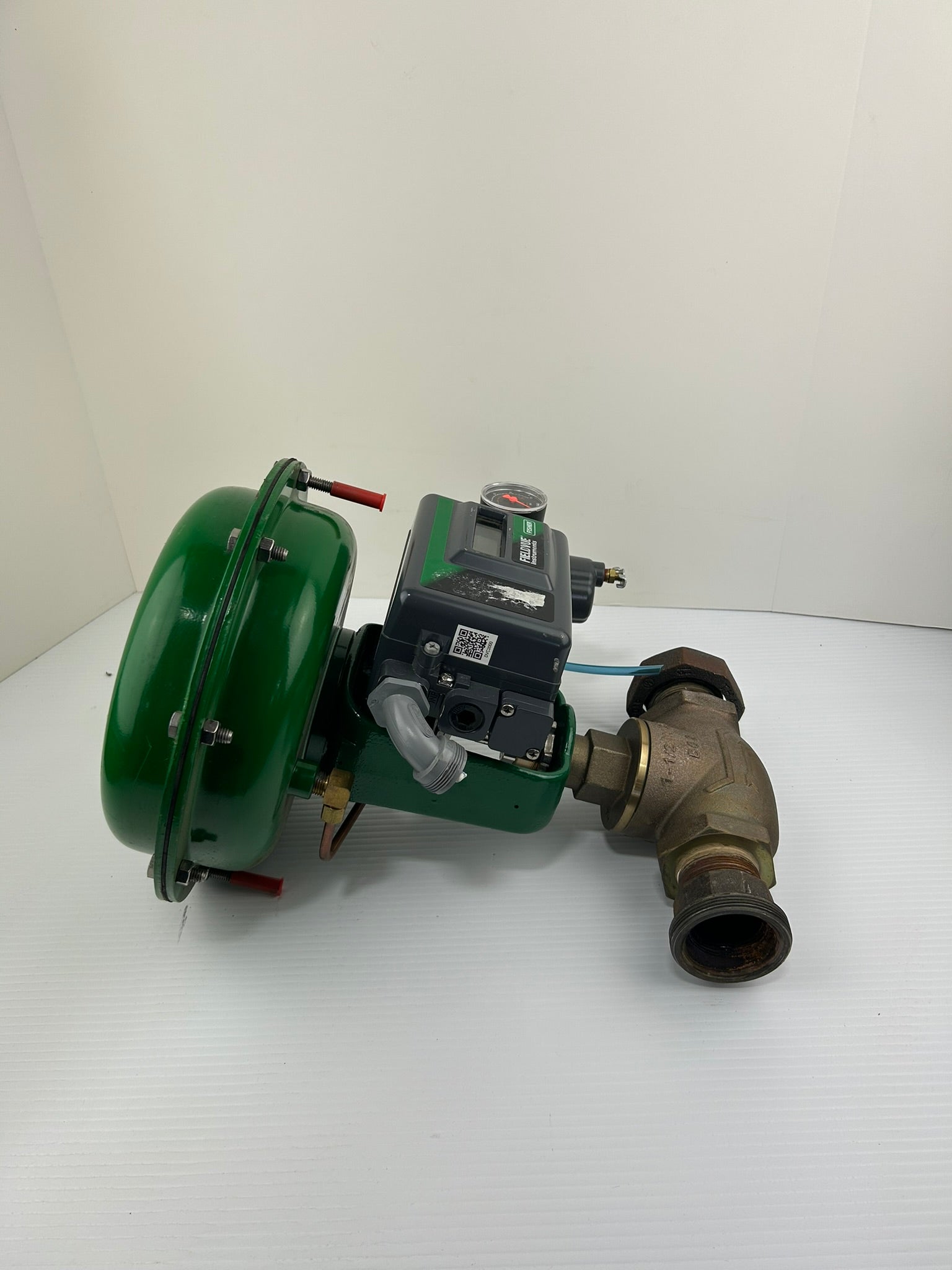 Fisher Baumann Fieldvue Pneumatic Valve 24548 DVC2000