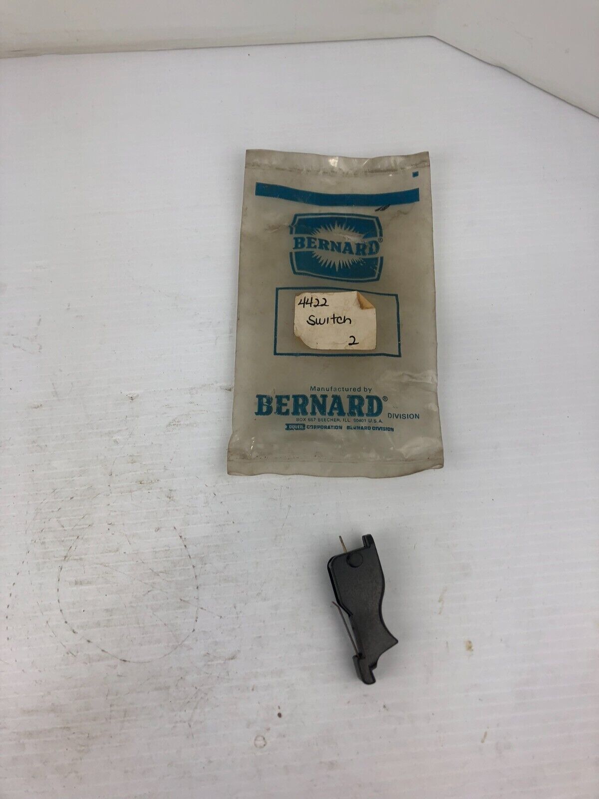 Bernard 4422 Switch
