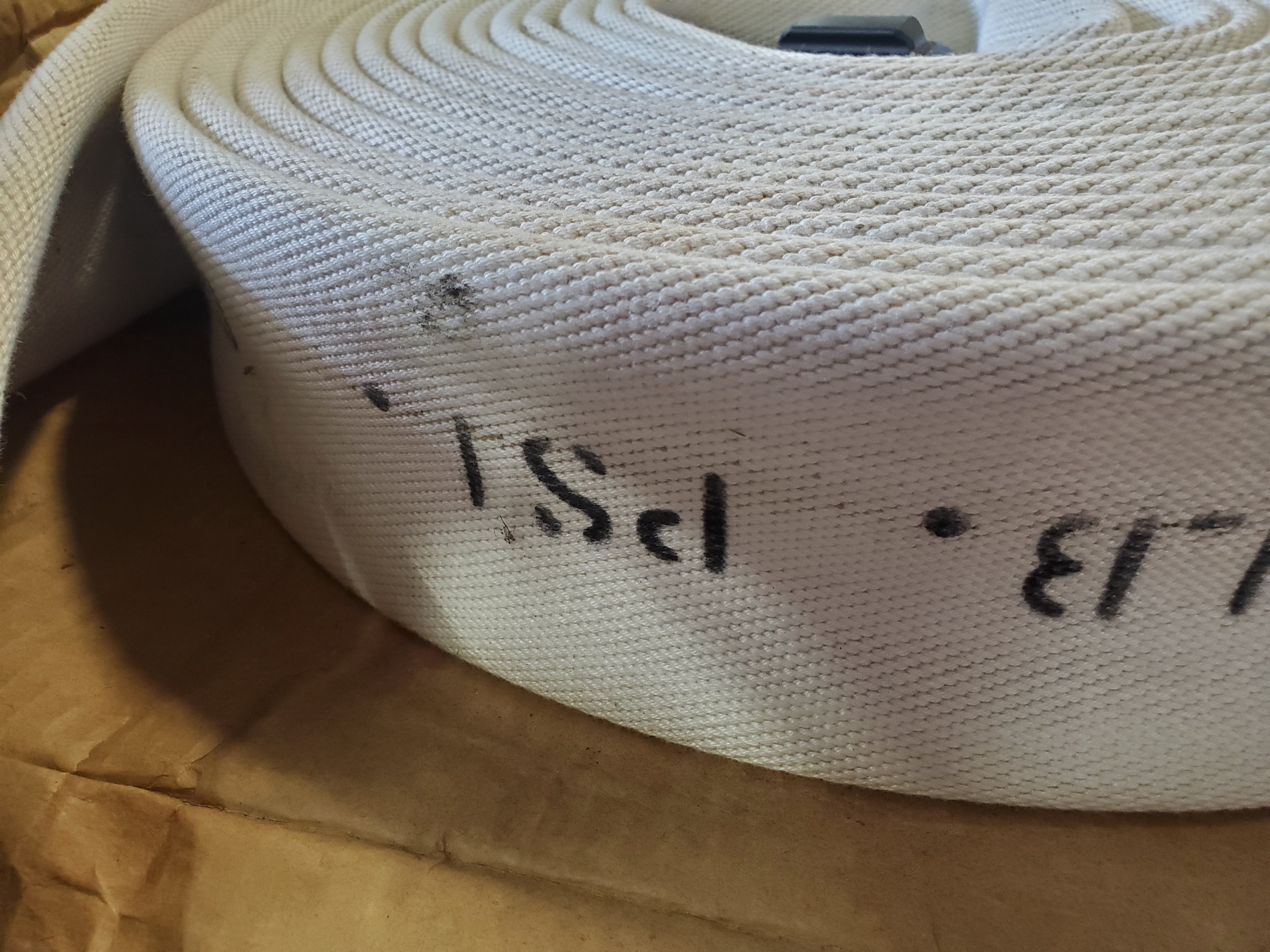 S.J. Fire Hose 300 LB PSI White 2-1/2" x 50' Long 6/85R