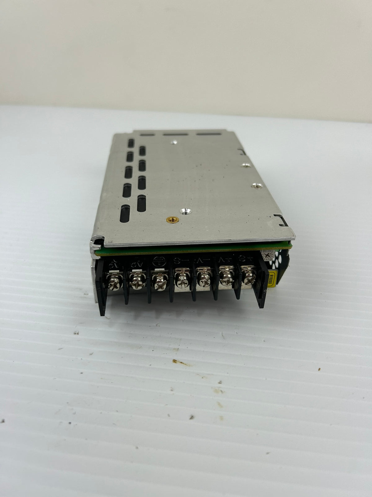 COSEL R100U-24 24V 4.5A Power Supply 100-120VAC 50/60Hz R100U24